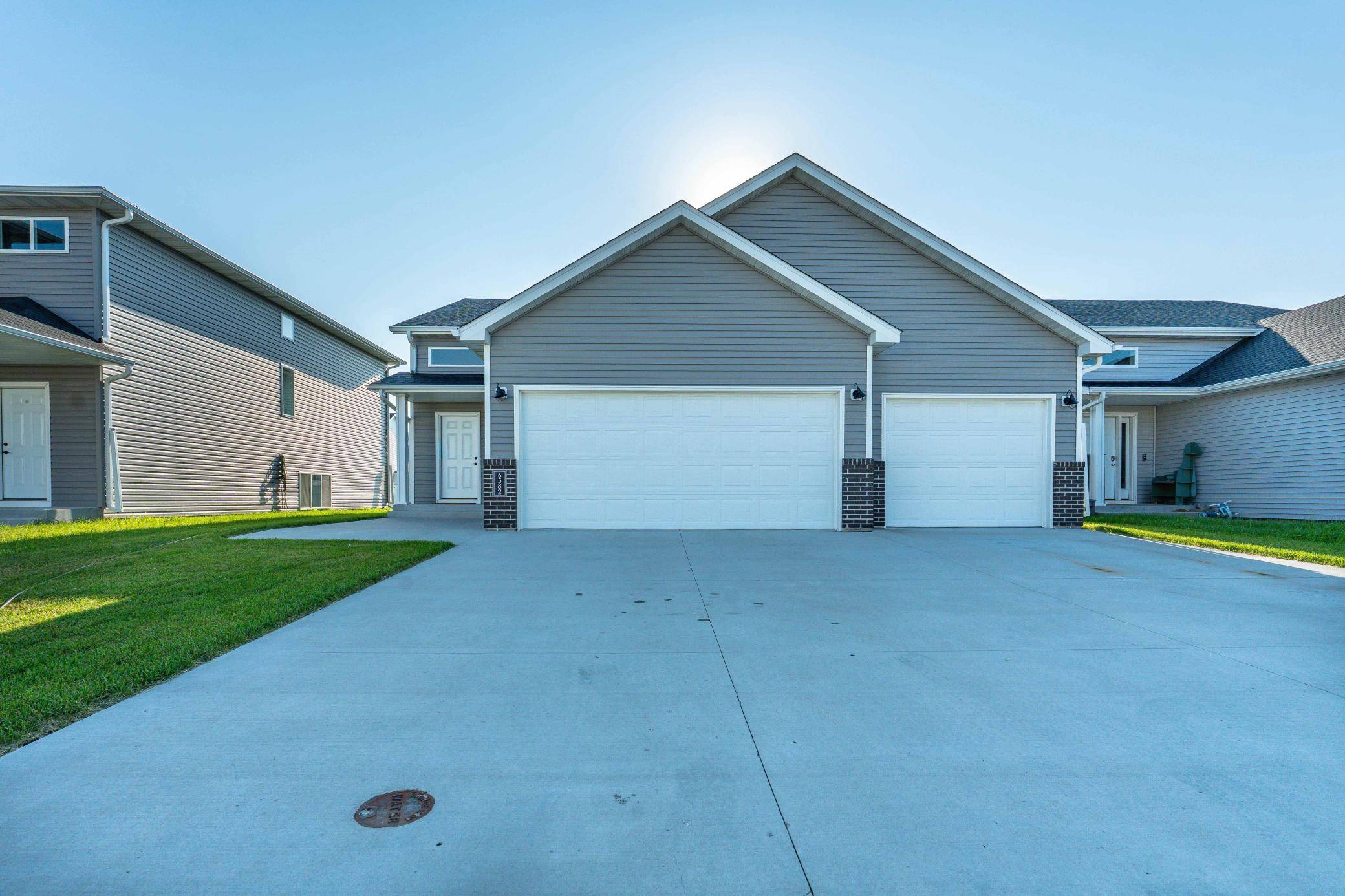 6582 28th ST S, Fargo, ND 58104
