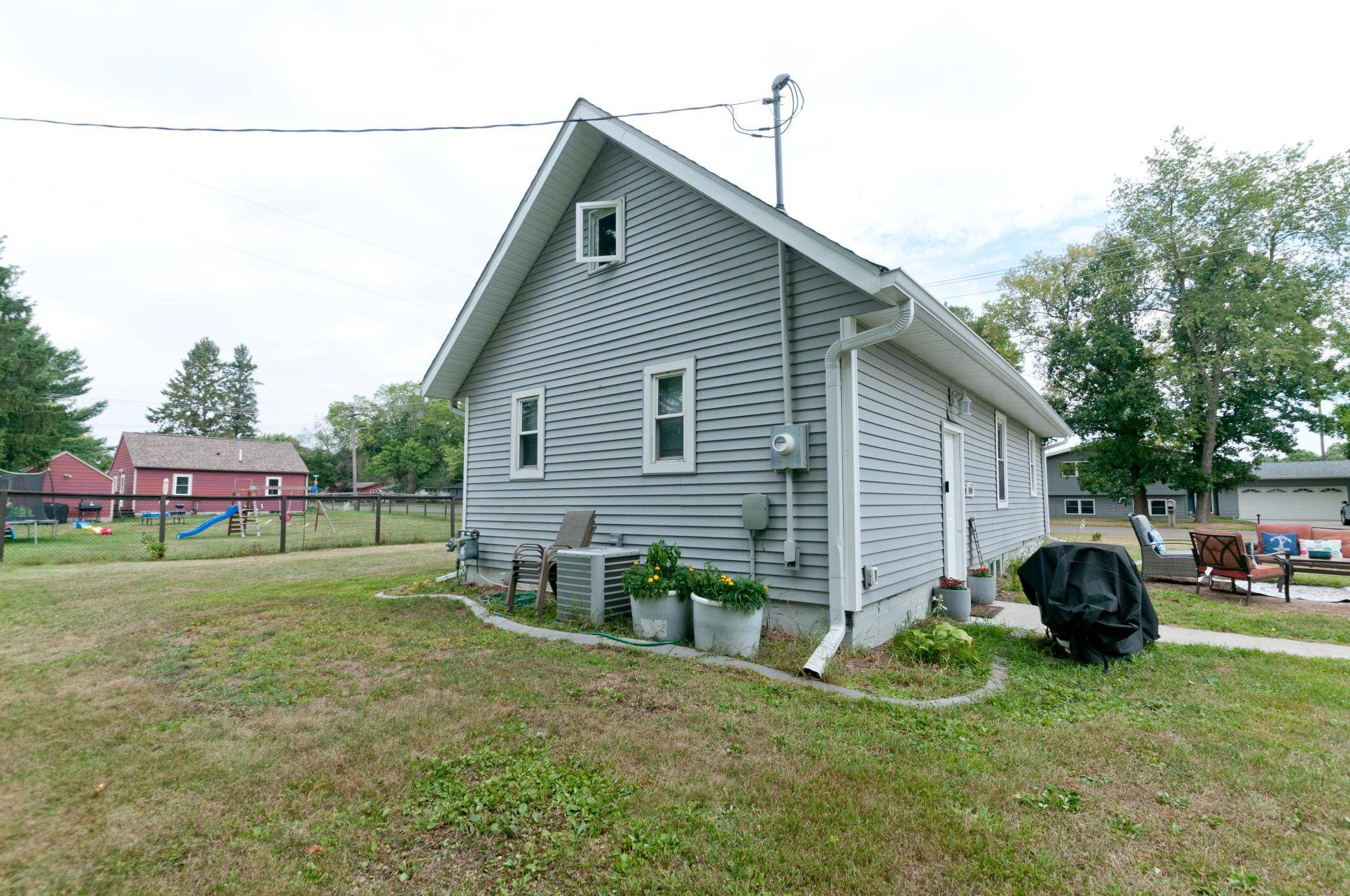 900 W Poplar AVE, Cameron, WI 54822