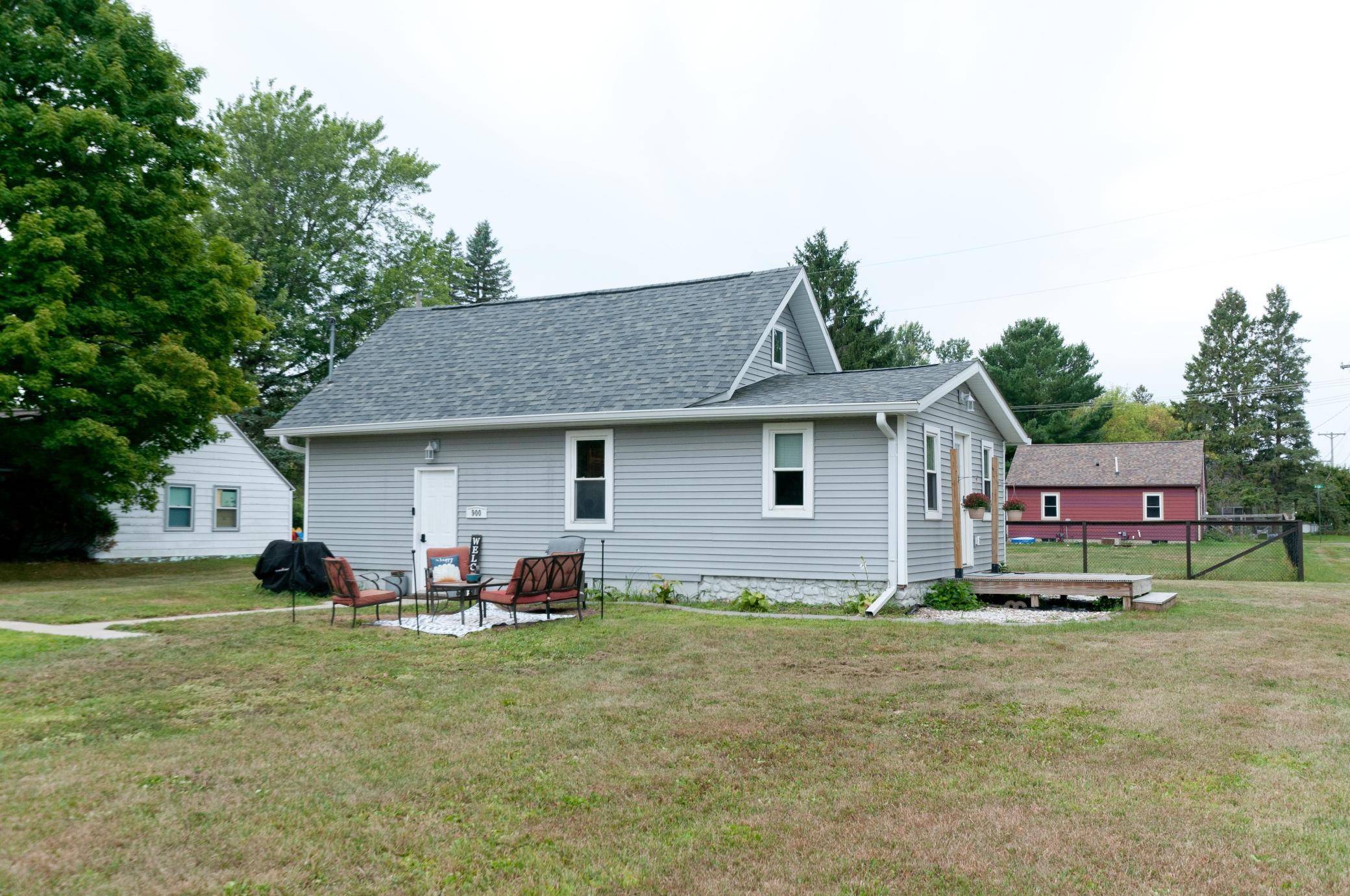 900 W Poplar AVE, Cameron, WI 54822