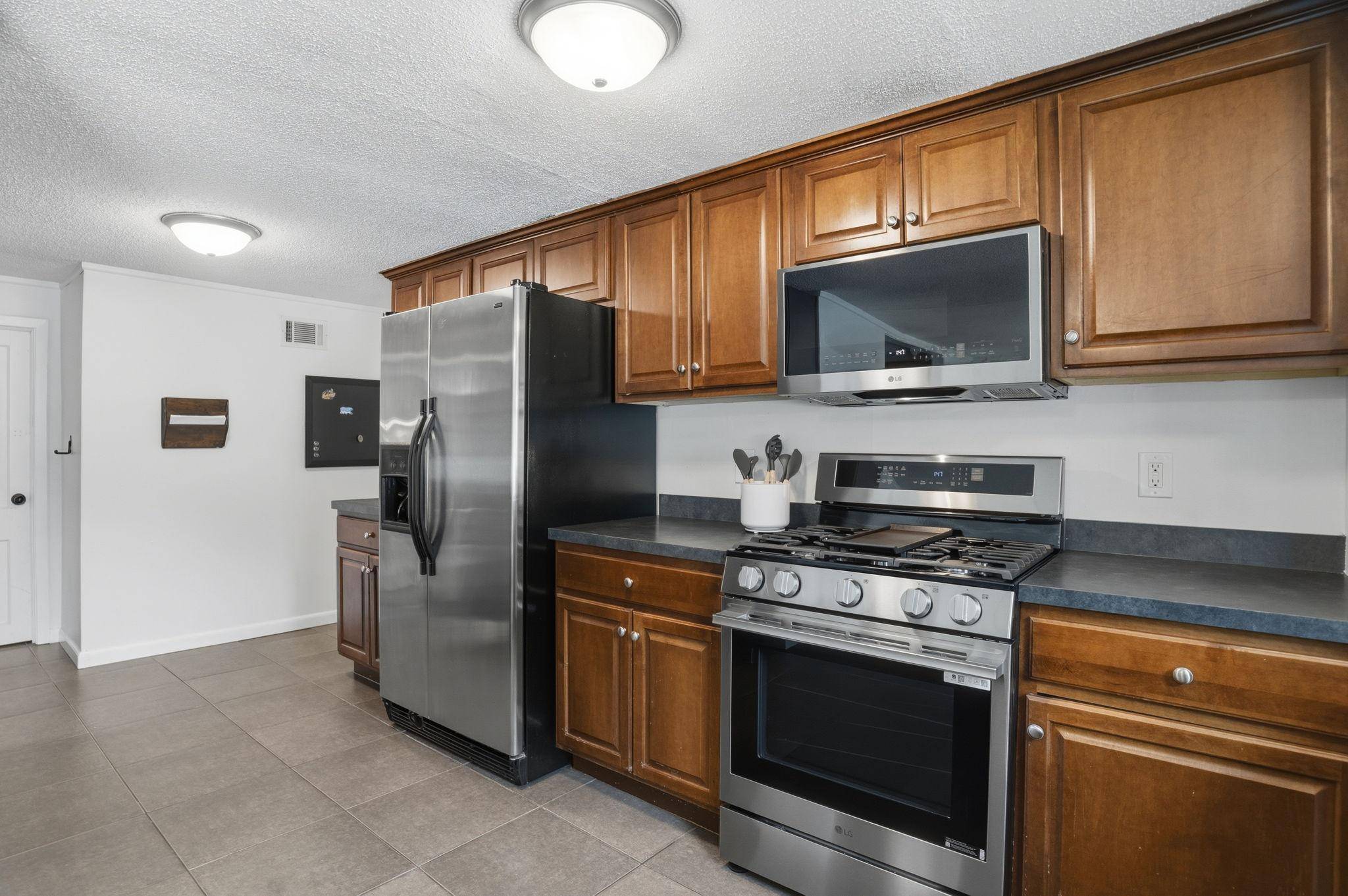 8841 Nicollet AVE S, Bloomington, MN 55420