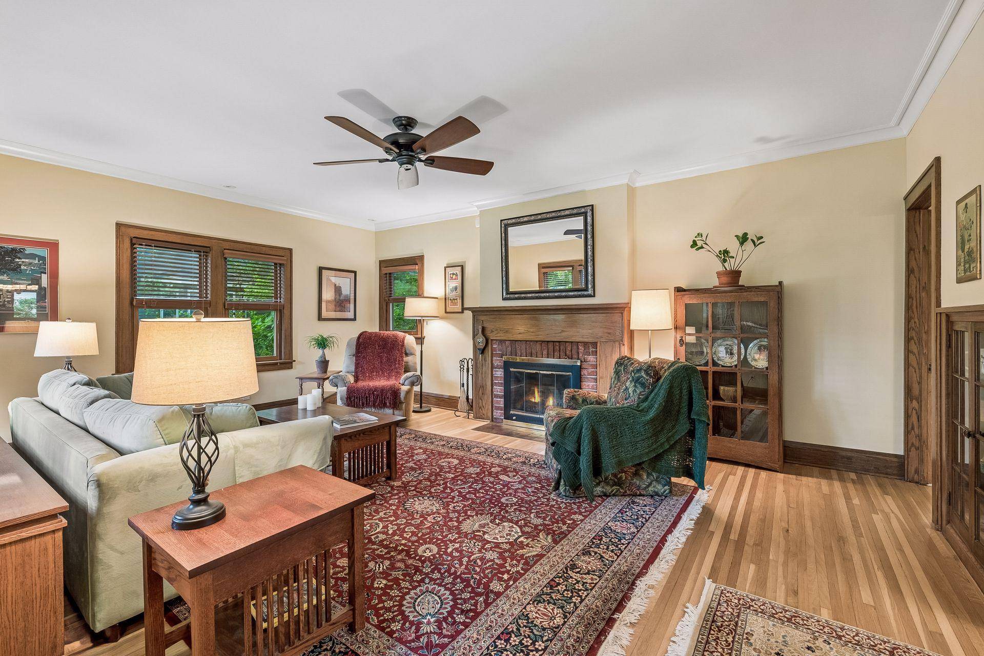 4308 France AVE S, Edina, MN 55410
