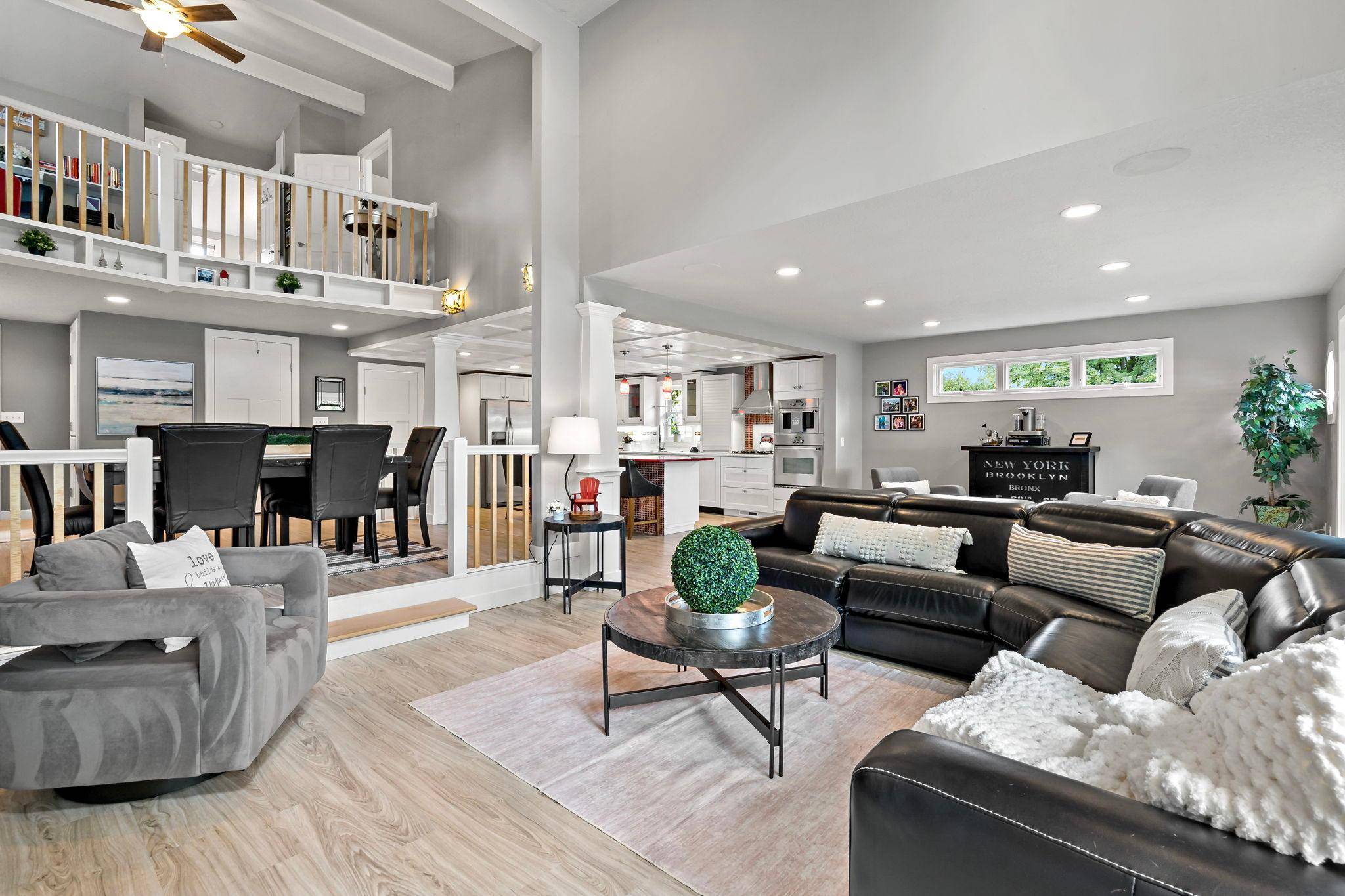 2308 Driftwood LN, Mound, MN 55364