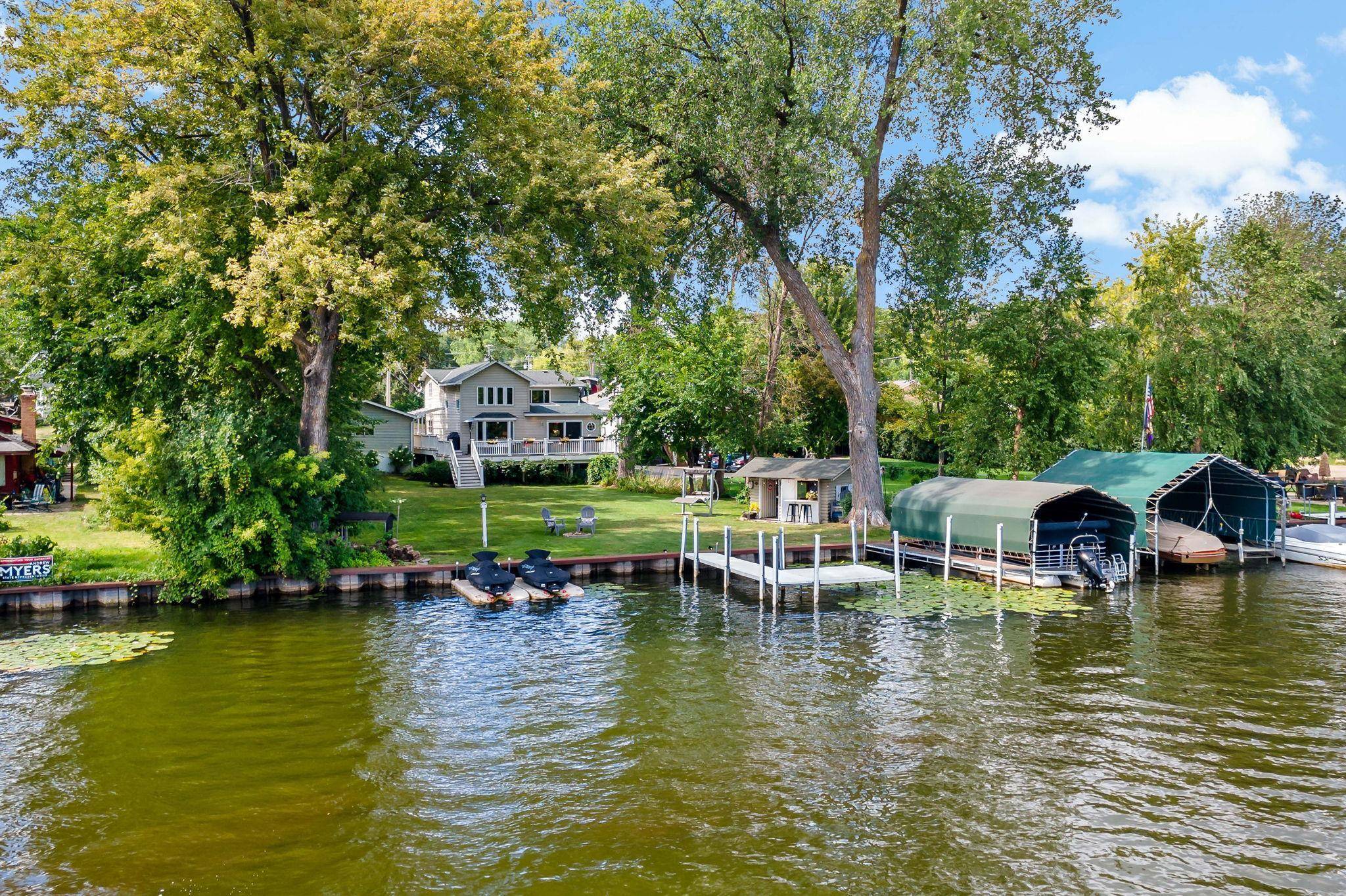 2308 Driftwood LN, Mound, MN 55364