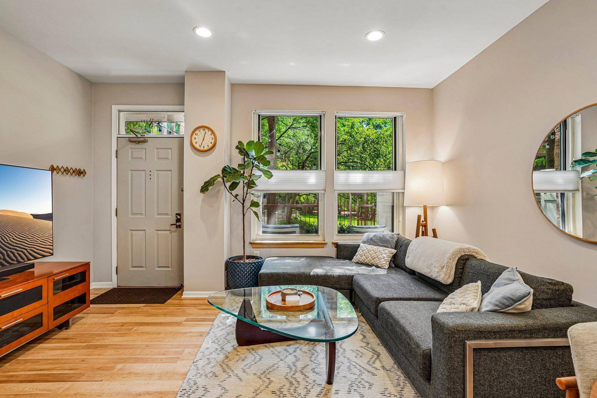 545 N 1st ST #119, Minneapolis, MN 55401
