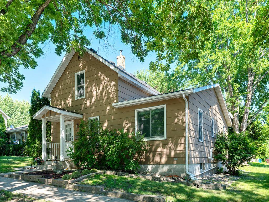 417 S Elm ST, Waconia, MN 55387