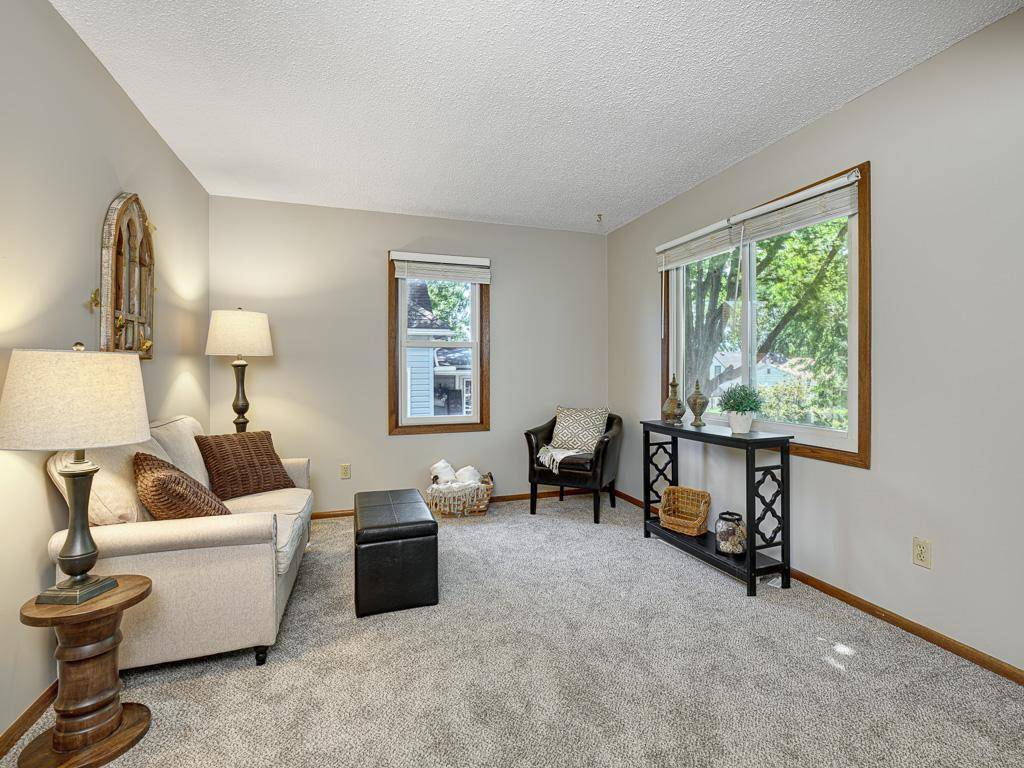 417 S Elm ST, Waconia, MN 55387