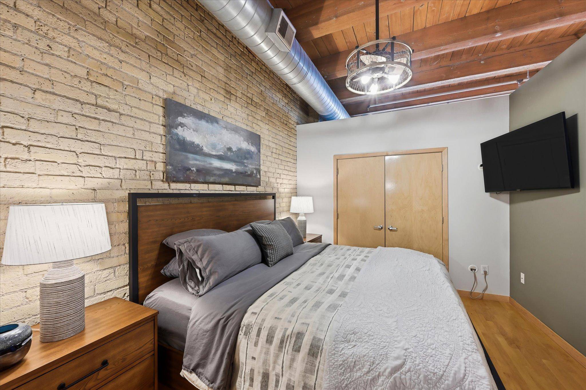 607 Washington AVE S #202, Minneapolis, MN 55415