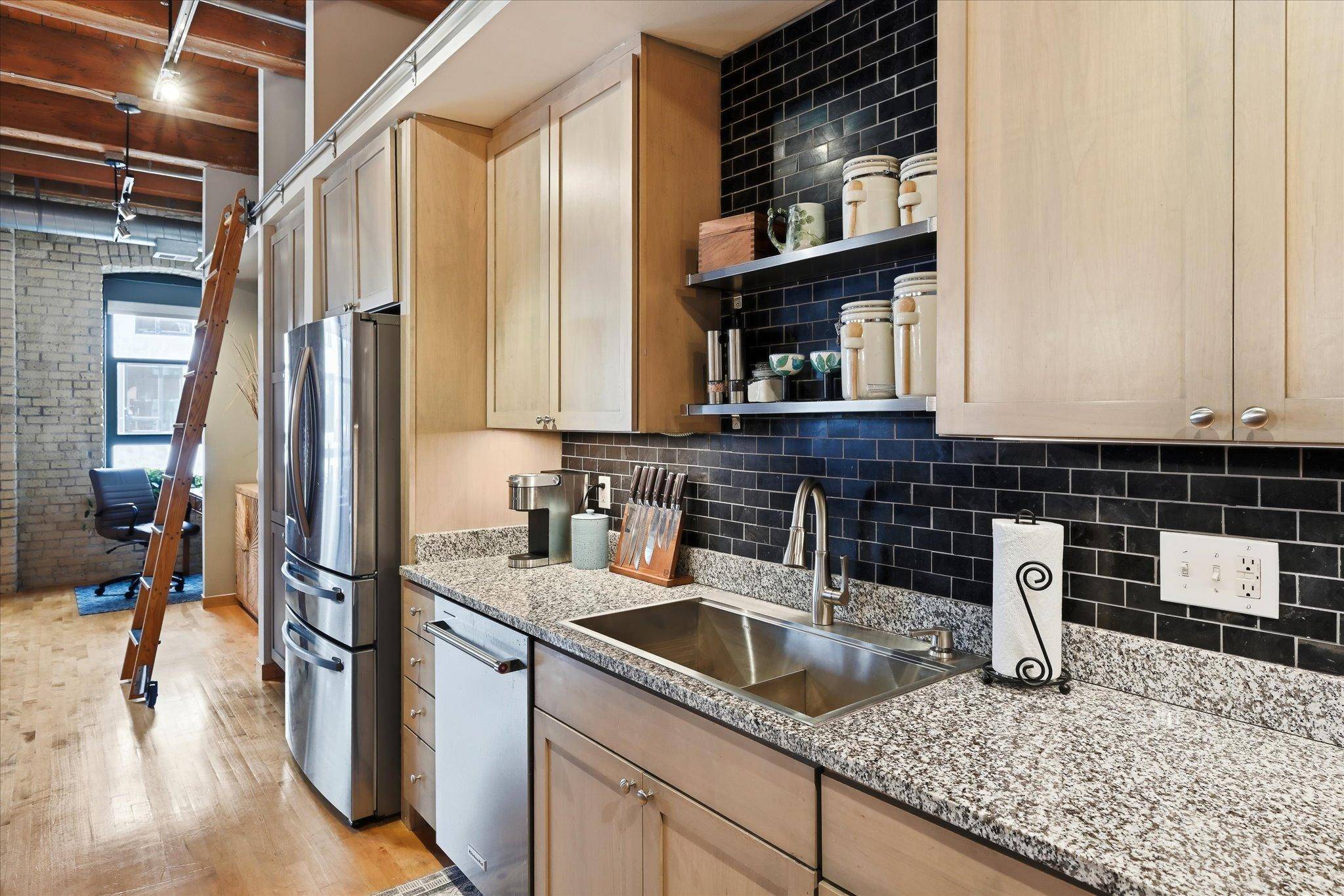 607 Washington AVE S #202, Minneapolis, MN 55415