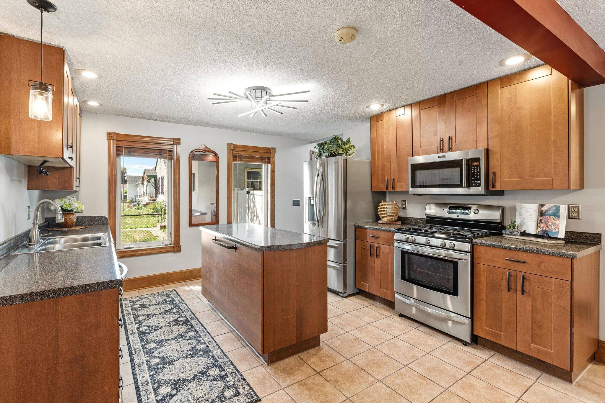 1106 5th AVE S, South Saint Paul, MN 55075