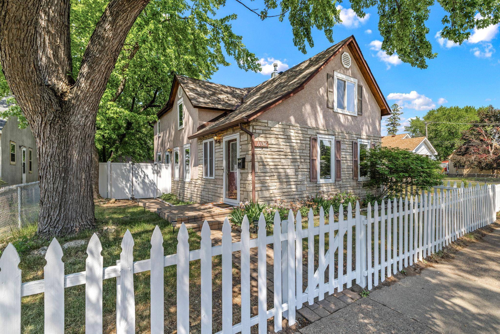 1106 5th AVE S, South Saint Paul, MN 55075