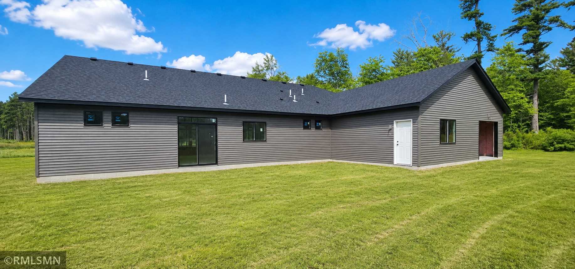 3074 317th CT NW, Cambridge, MN 55008