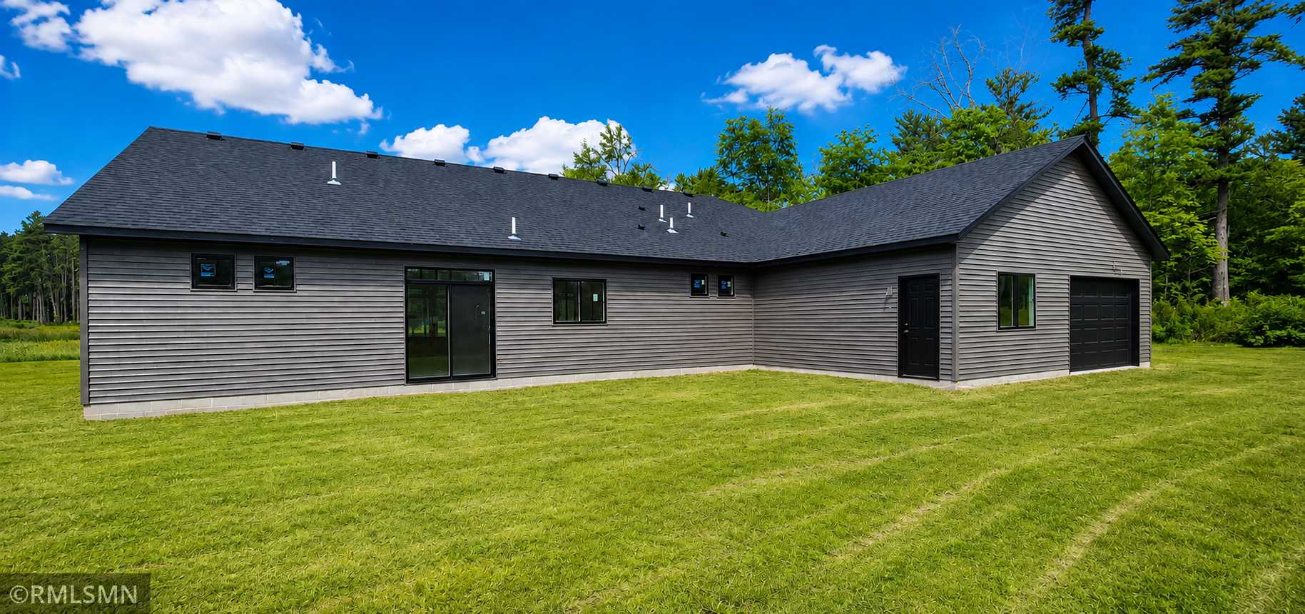 3074 317th CT NW, Cambridge, MN 55008