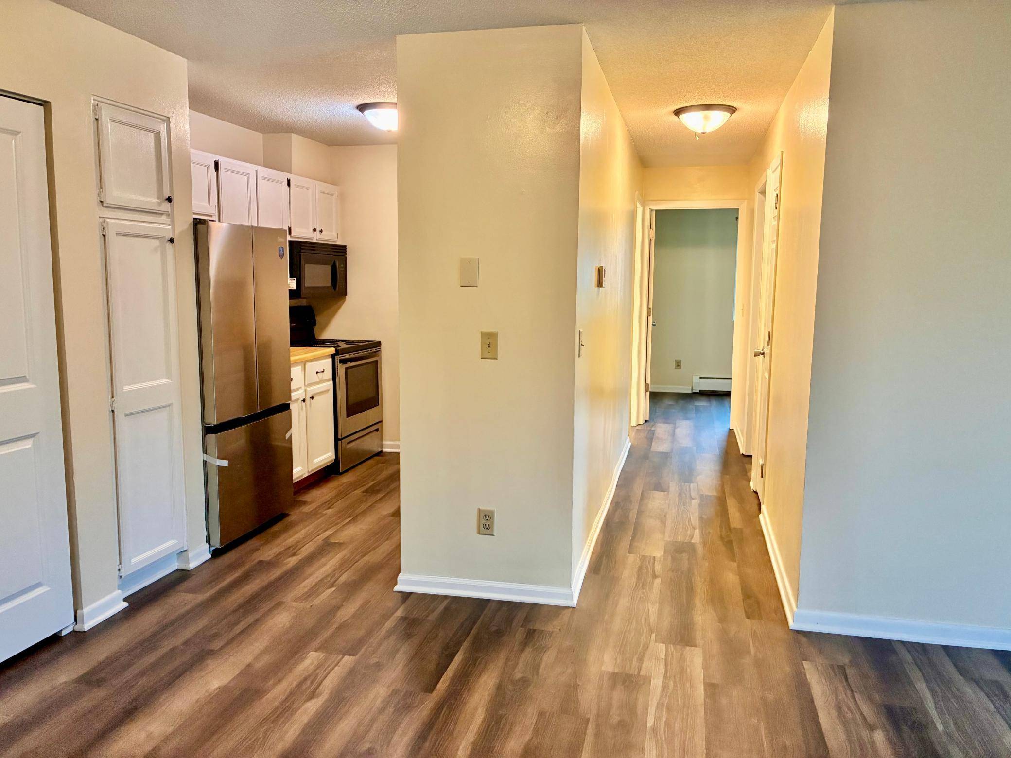 2120 Valleyhigh DR NW #C102, Rochester, MN 55901