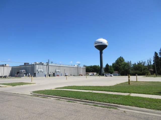 8 2nd ST NE, Gwinner, ND 58040