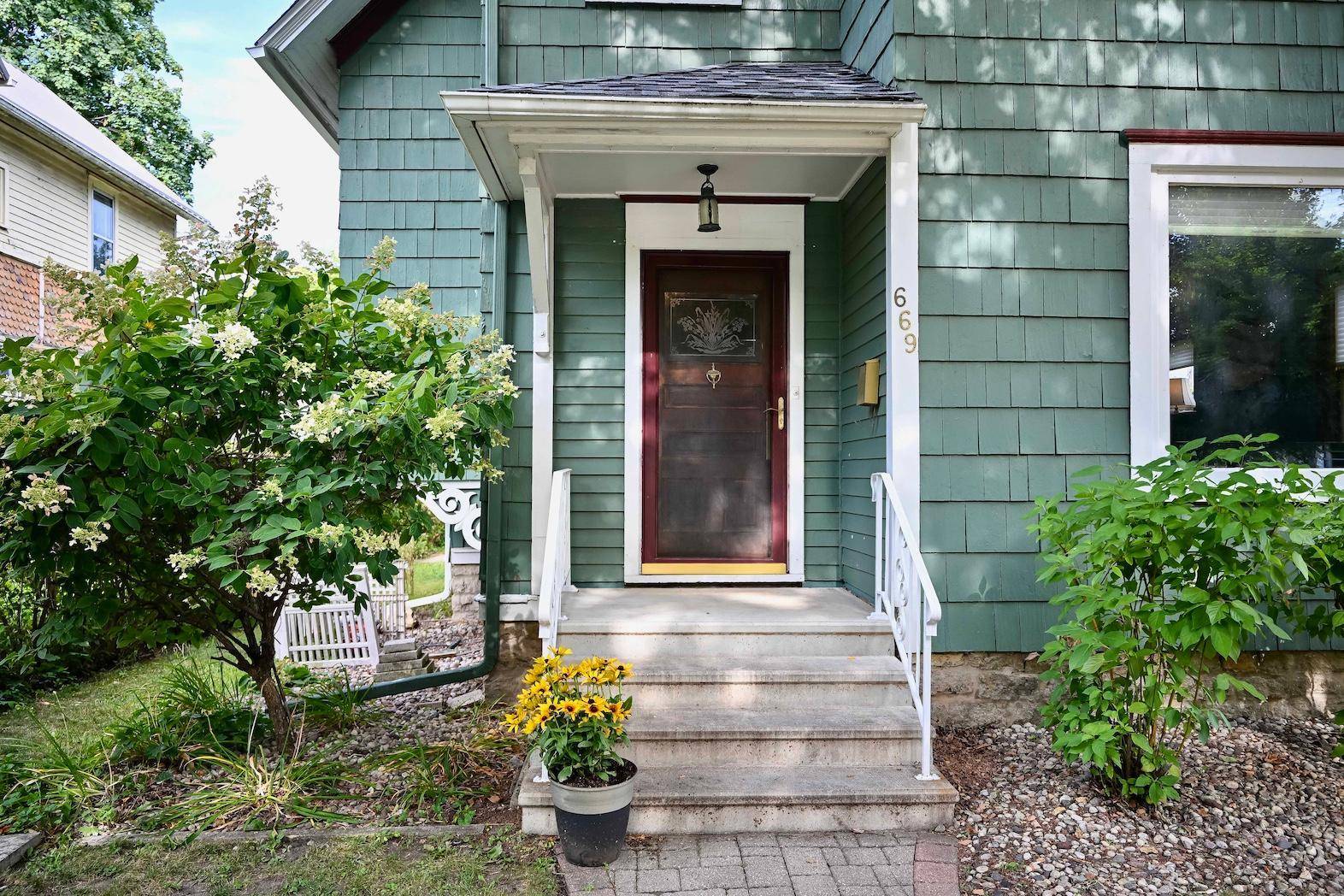 669 Main ST, Winona, MN 55987