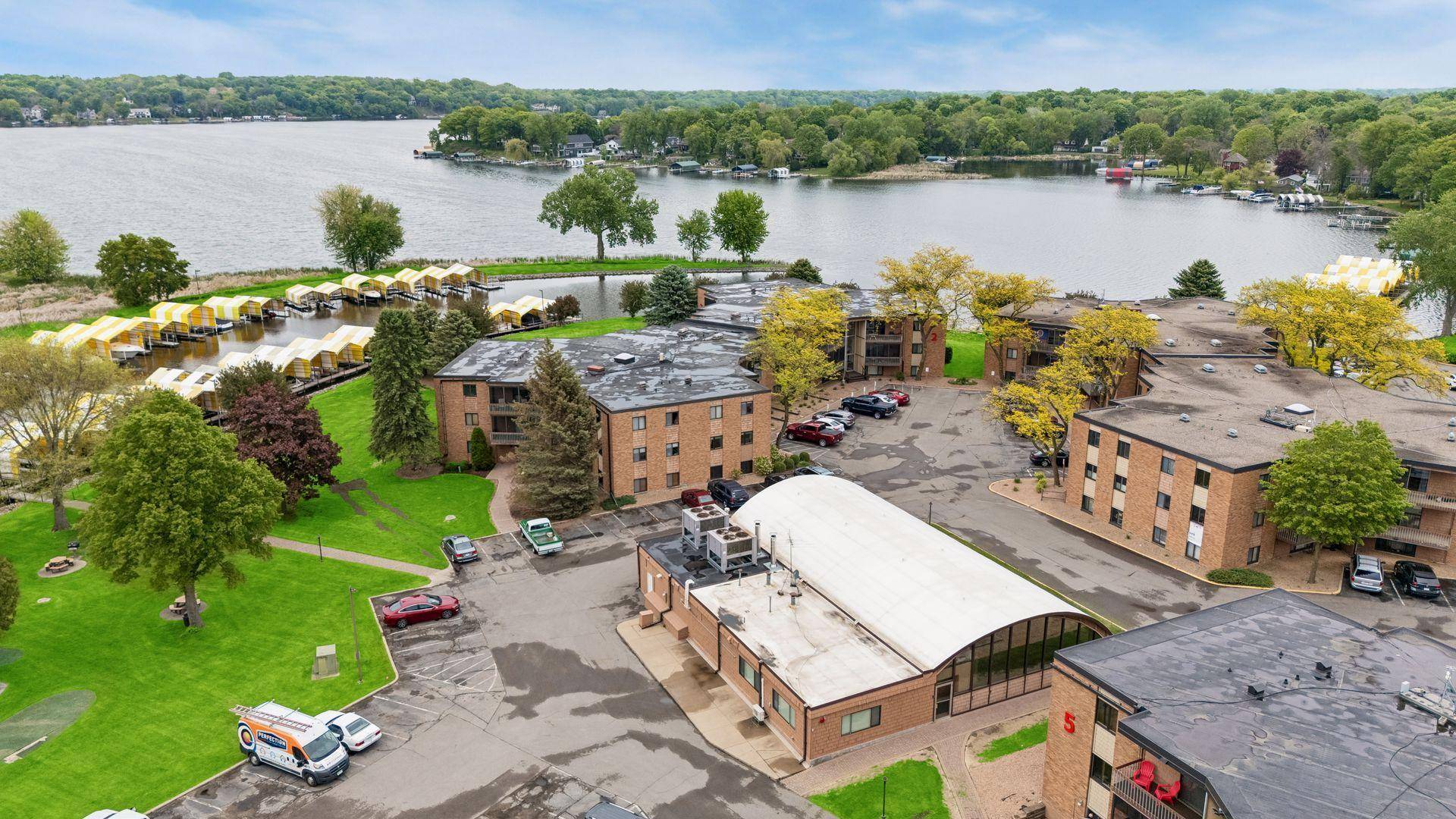 5410 Three Points BLVD #411, Mound, MN 55364