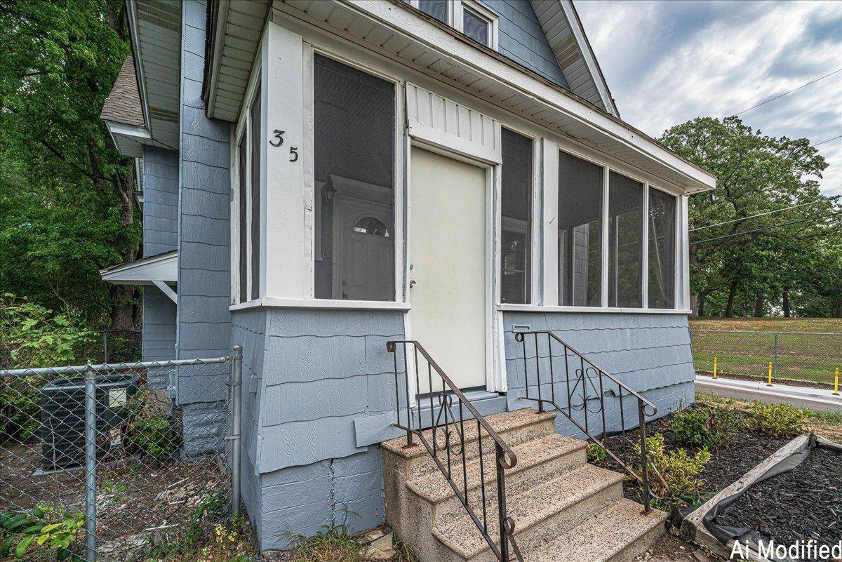 35 Manitoba AVE, Saint Paul, MN 55117