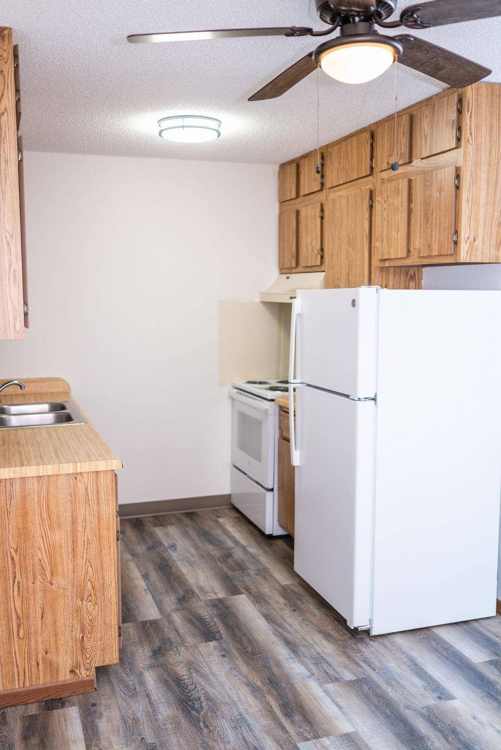 321 W Bert ST #35, Lake Crystal, MN 56055