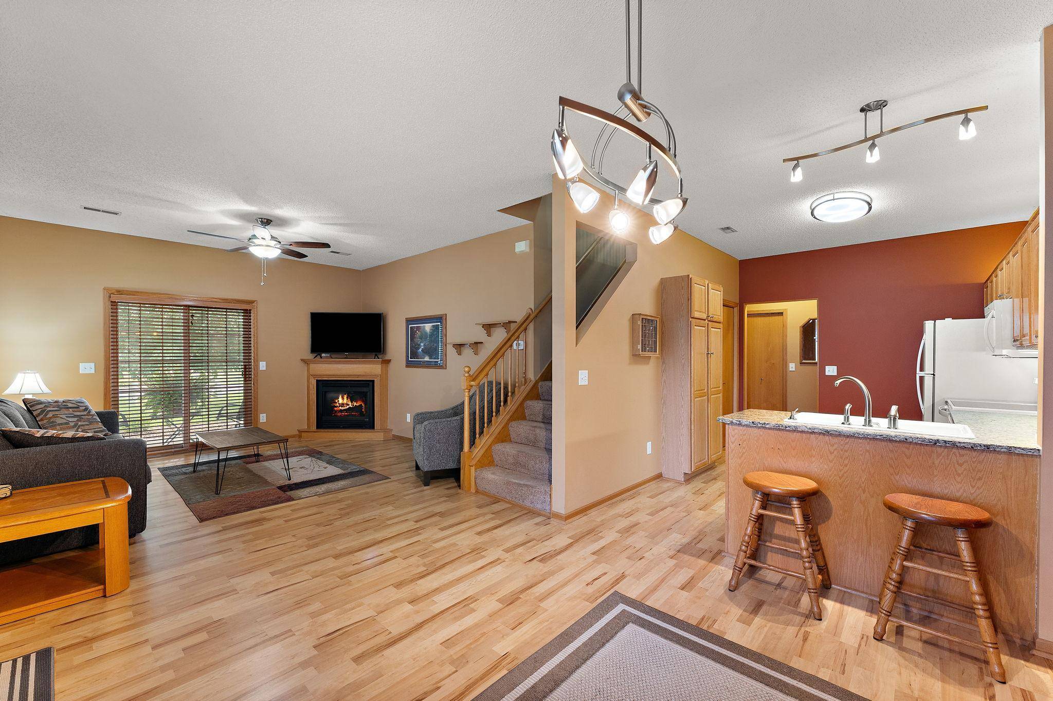7858 Marilyn DR, Lino Lakes, MN 55014