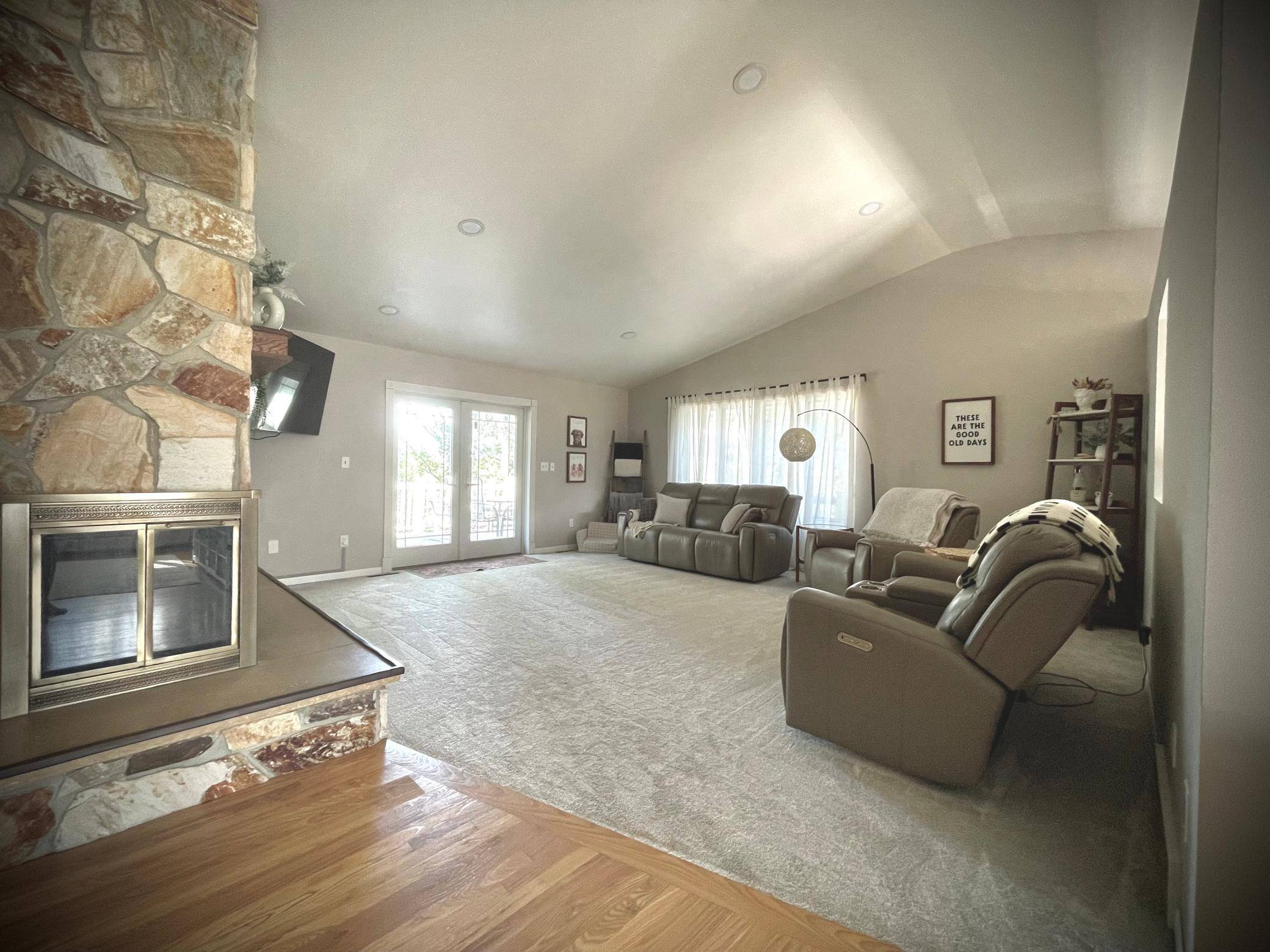 3511 Hoeger LN, Albert Lea, MN 56007