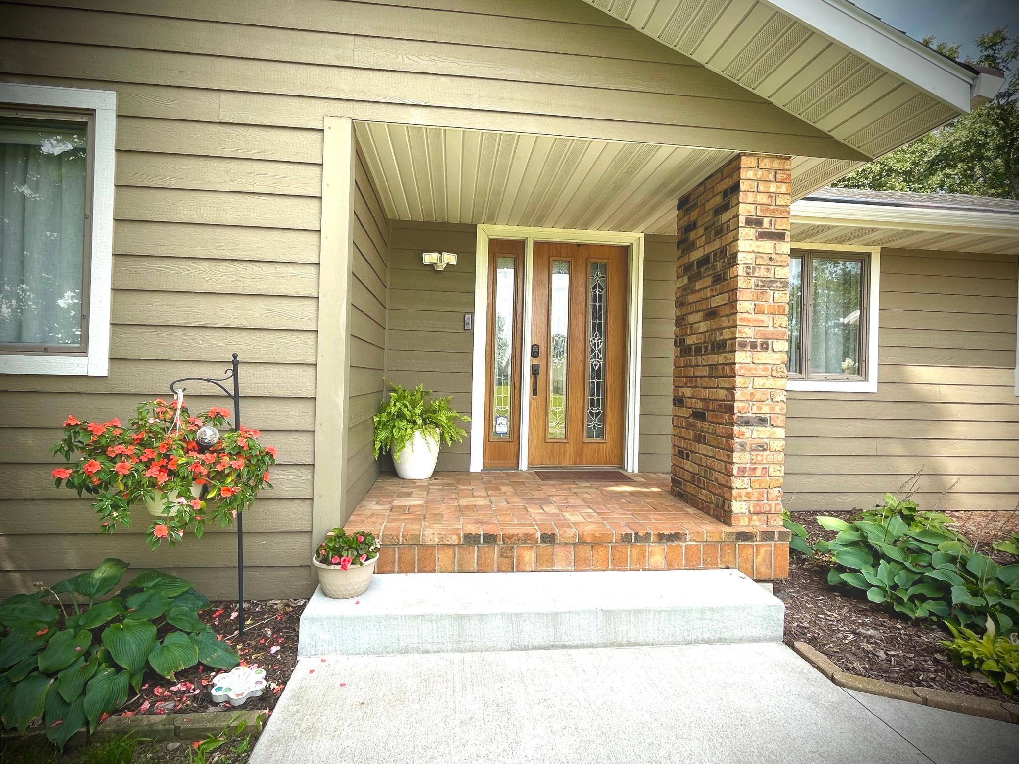 3511 Hoeger LN, Albert Lea, MN 56007