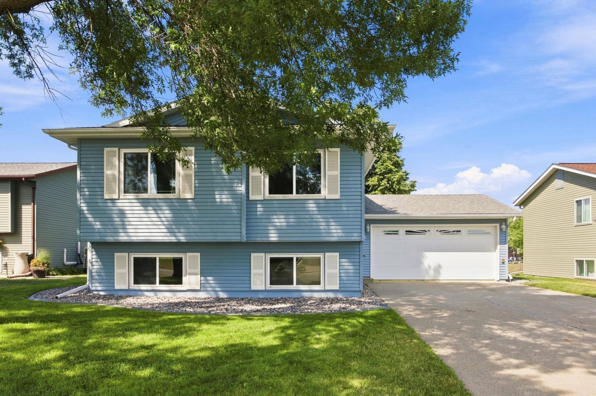 2728 29th AVE S, Moorhead, MN 56560