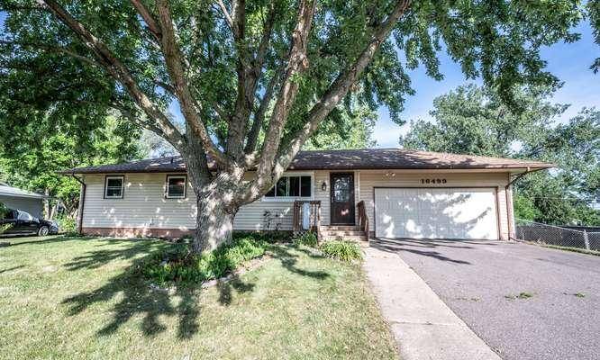 16499 Foliage AVE W, Rosemount, MN 55068