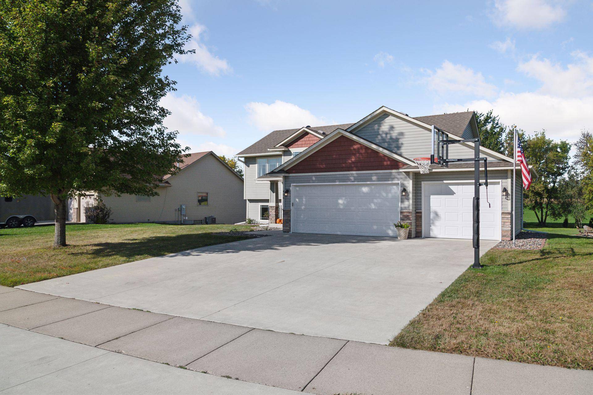 405 Prairie View DR, Cologne, MN 55322