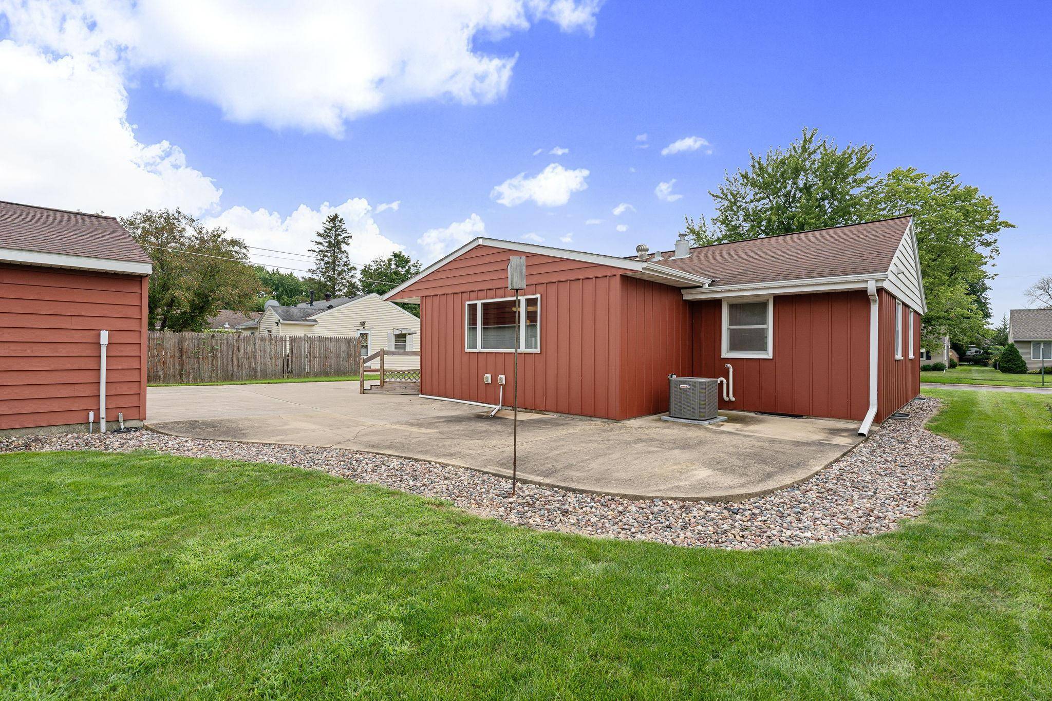 304 18th ST NW, Austin, MN 55912