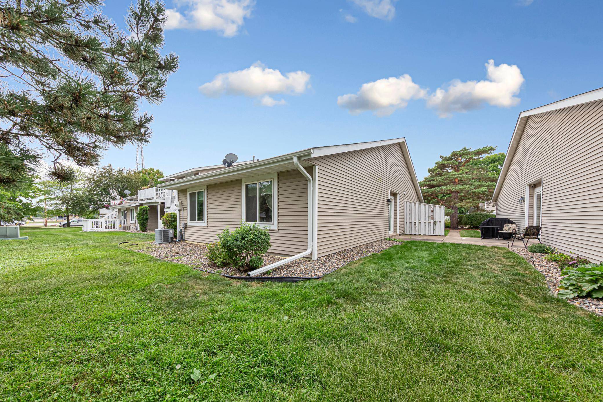 417 Whispering River LN, Farmington, MN 55024