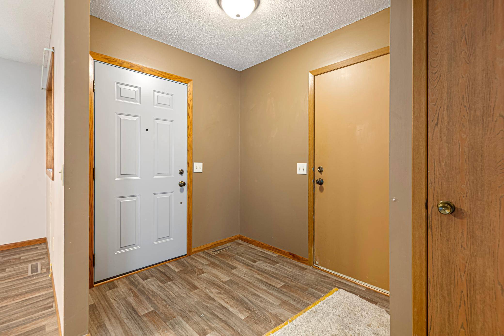 417 Whispering River LN, Farmington, MN 55024