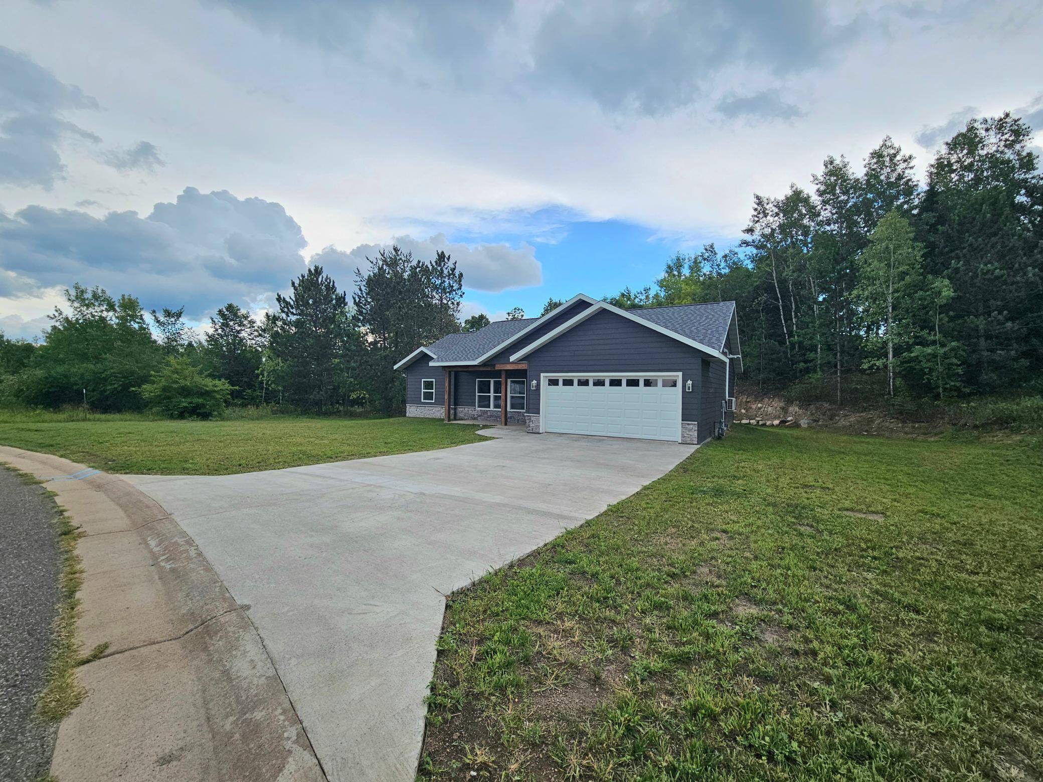 912 Carter Circle, Eveleth, MN 55734
