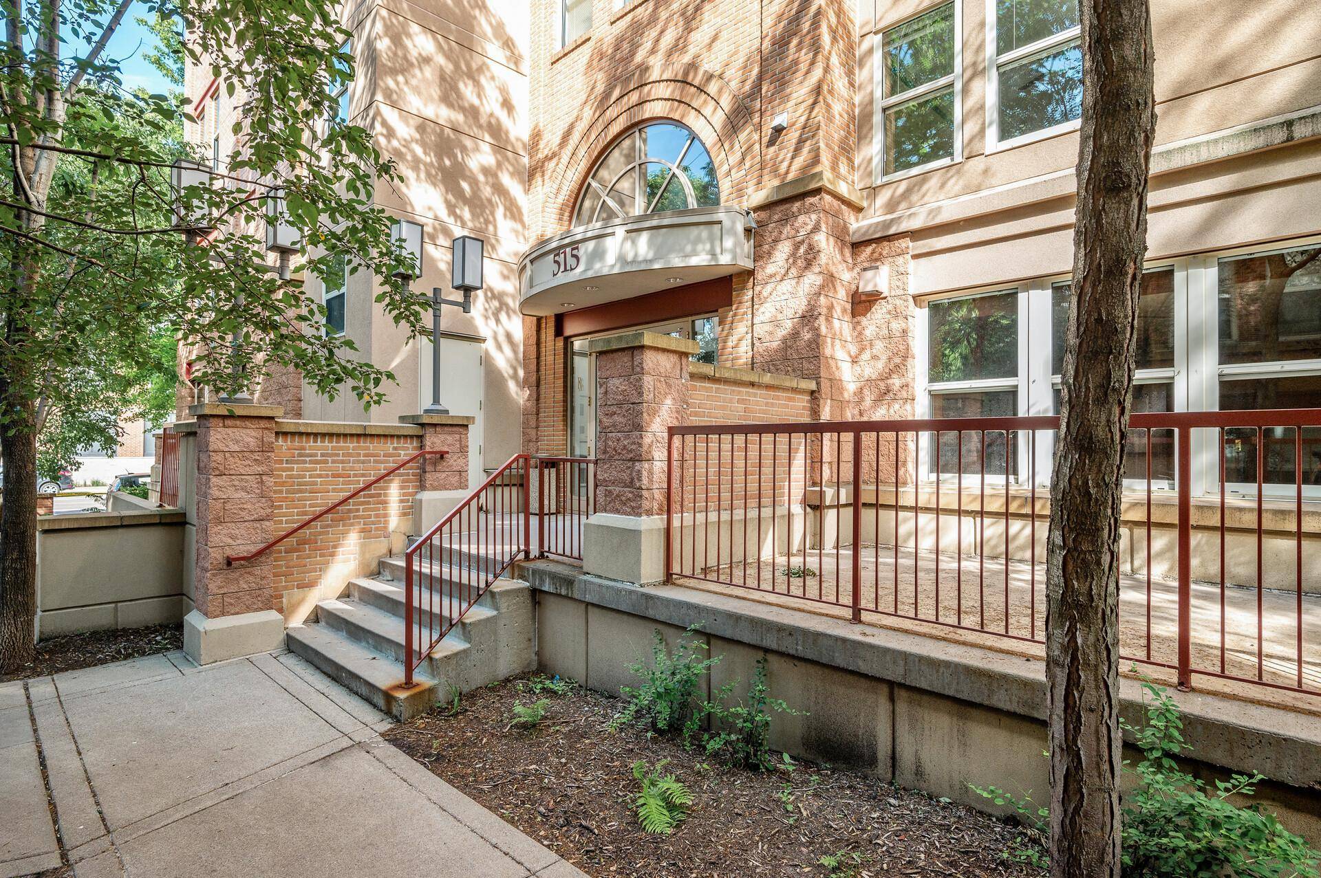 515 N 1st St #405, Minneapolis, MN 55401