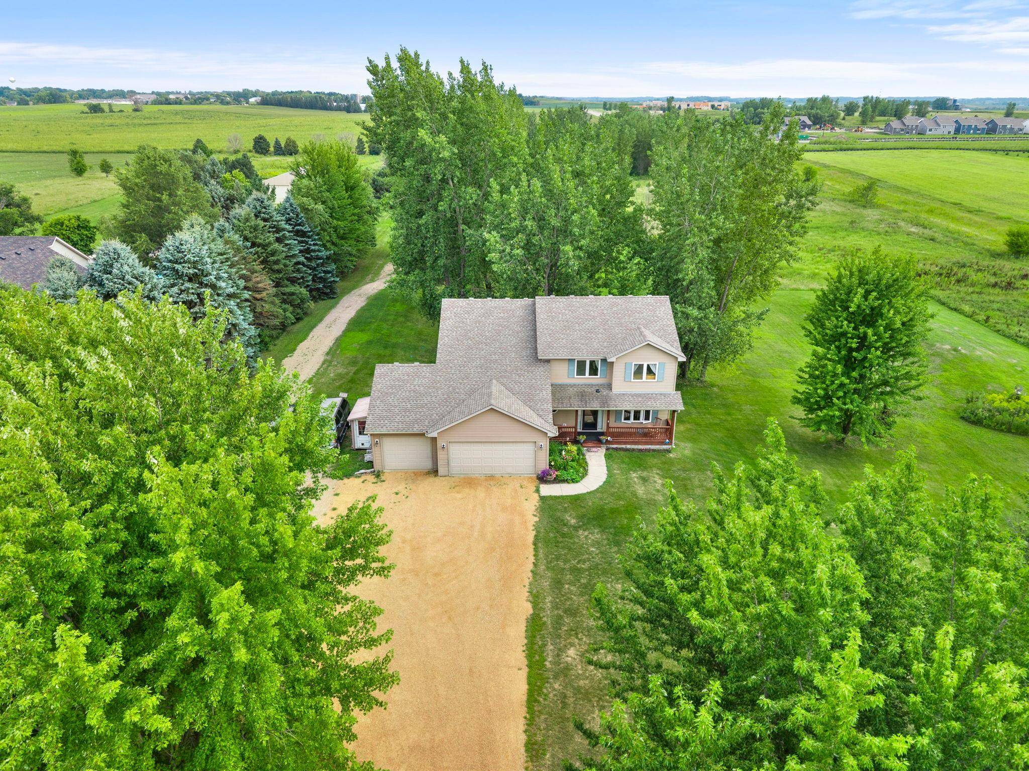 7531 E 250th ST, Elko New Market, MN 55020