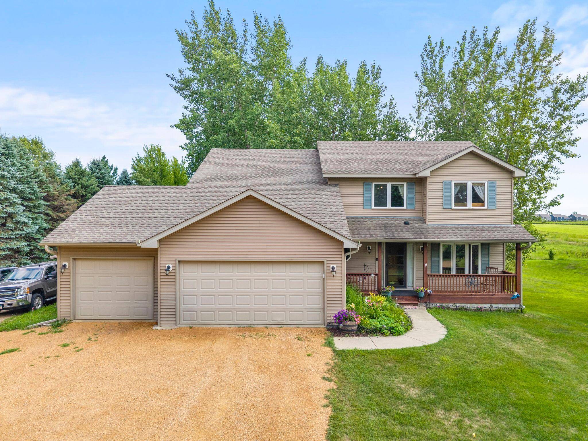 7531 E 250th ST, Elko New Market, MN 55020