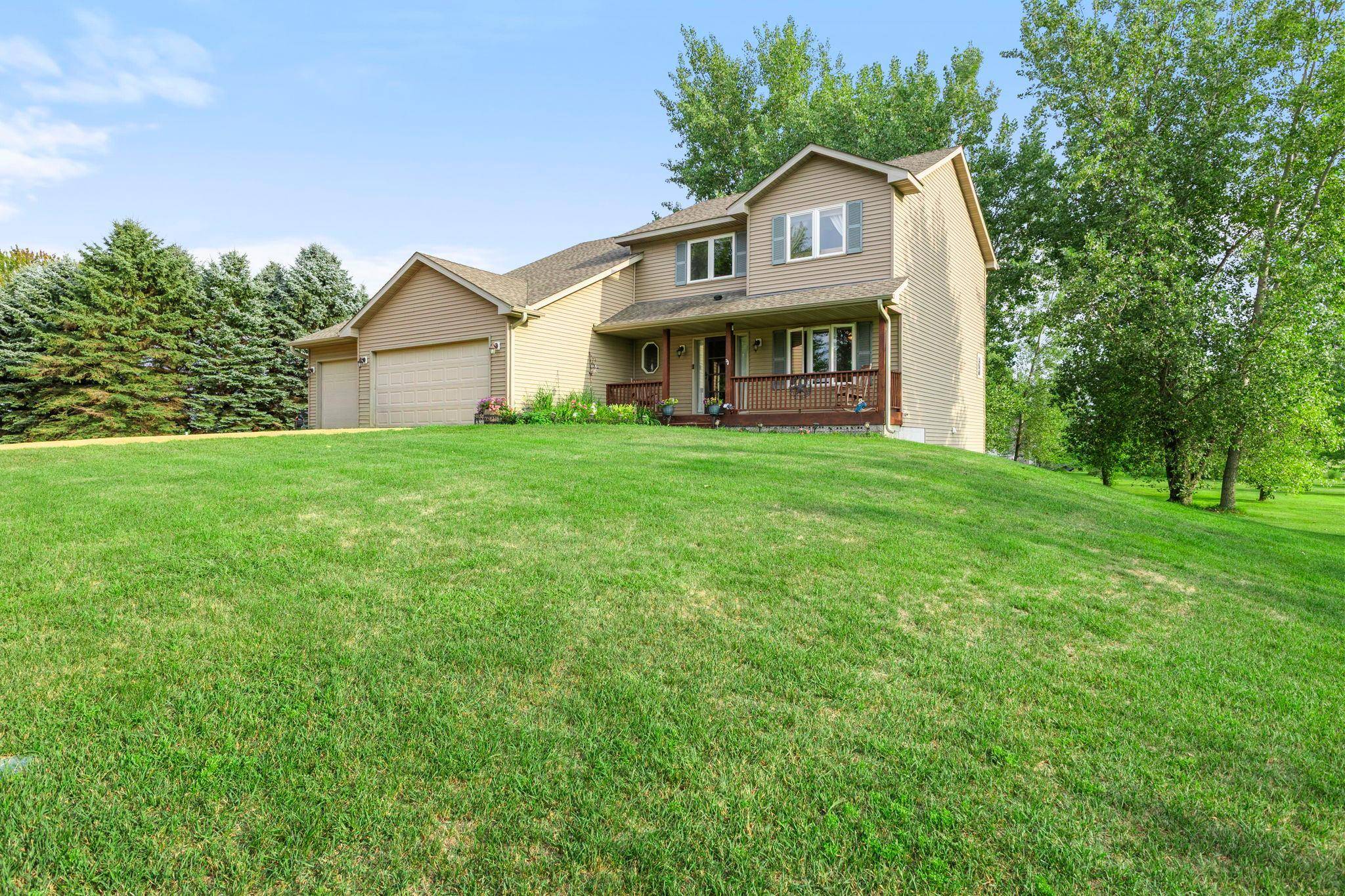 7531 E 250th ST, Elko New Market, MN 55020