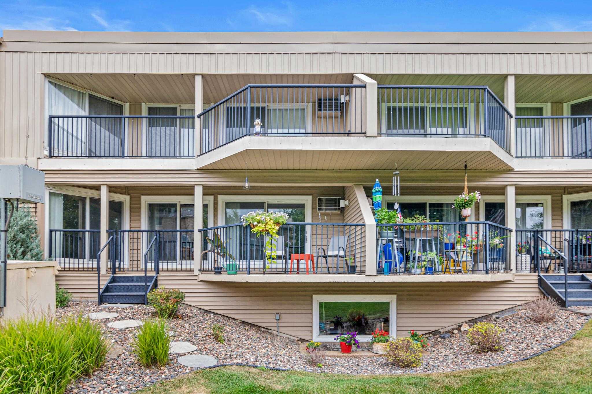 6213 Saint Croix TRL N #108, Stillwater, MN 55082