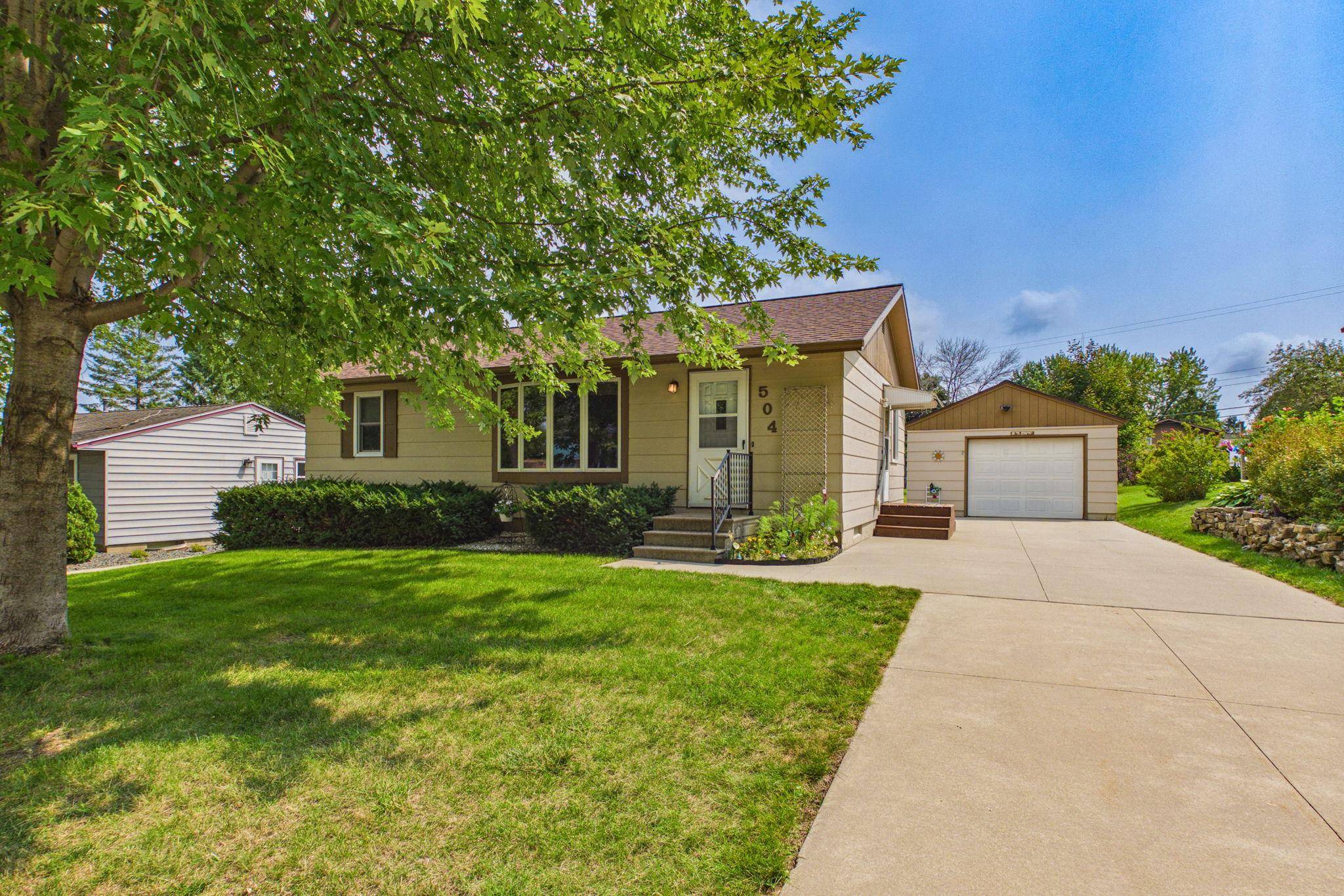 504 3rd AVE NE, Byron, MN 55920