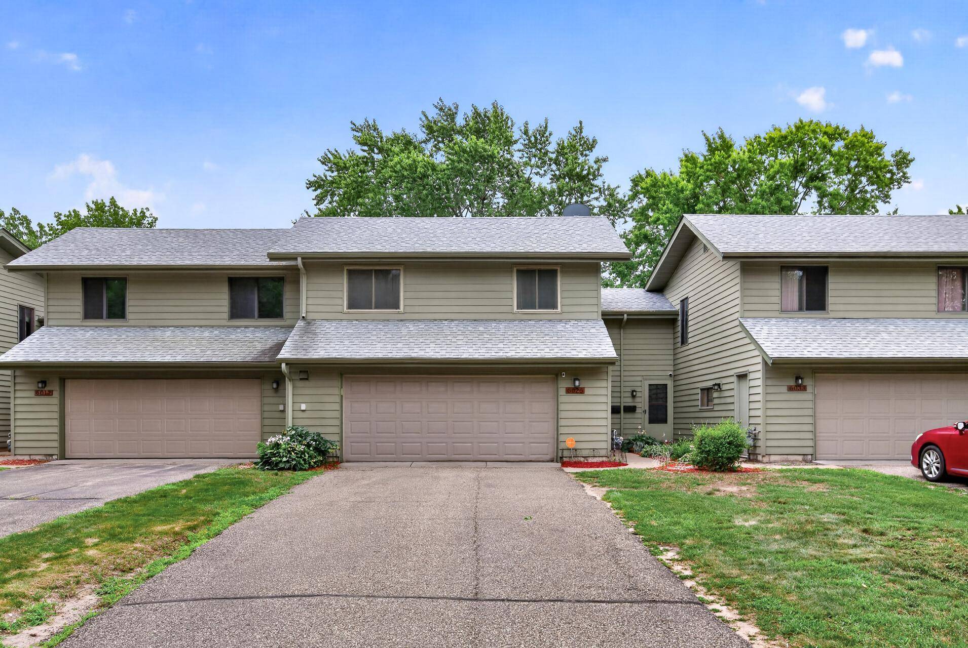 6025 79th AVE N, Brooklyn Park, MN 55443