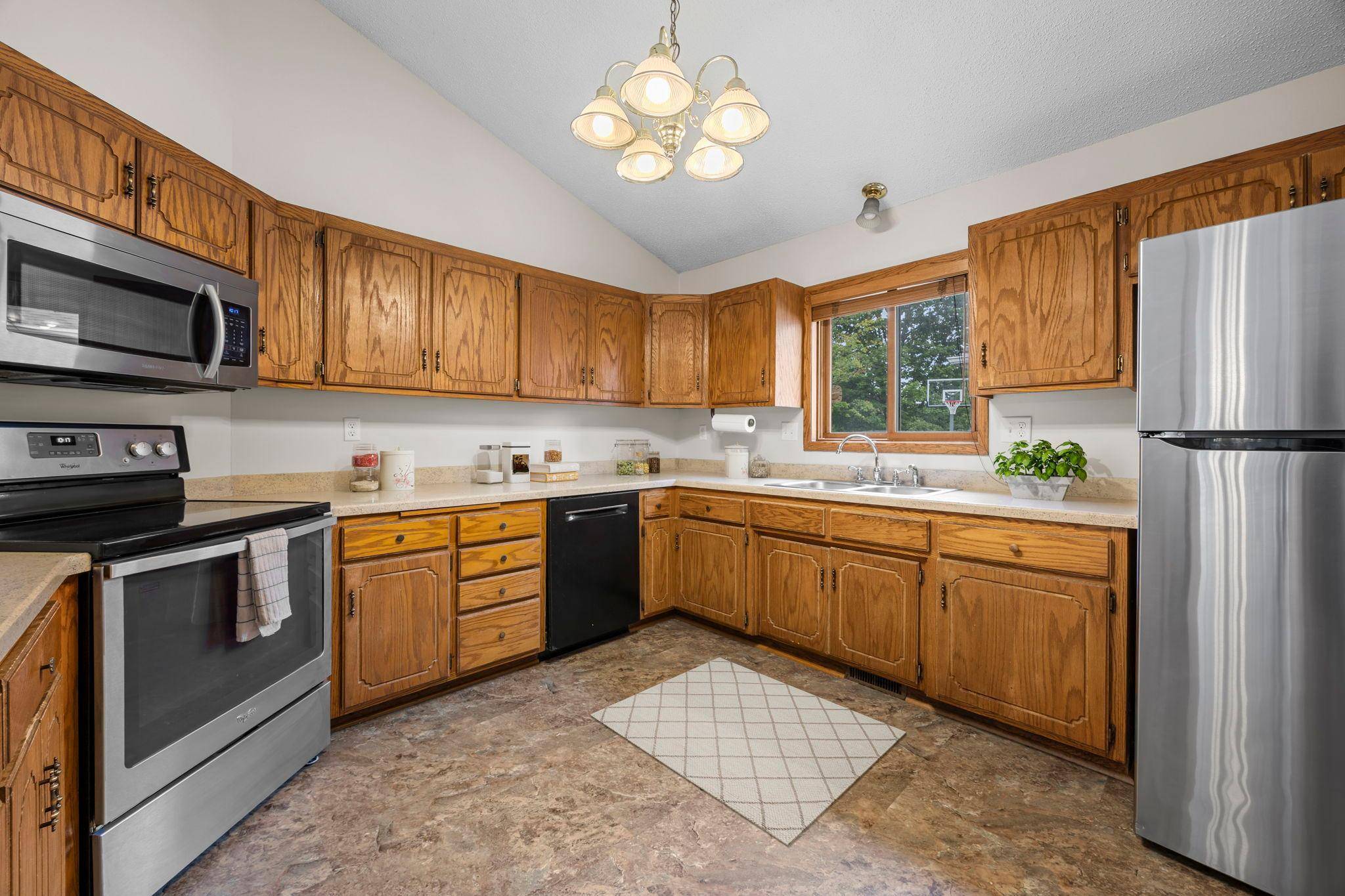 737 6th AVE NW, New Brighton, MN 55112