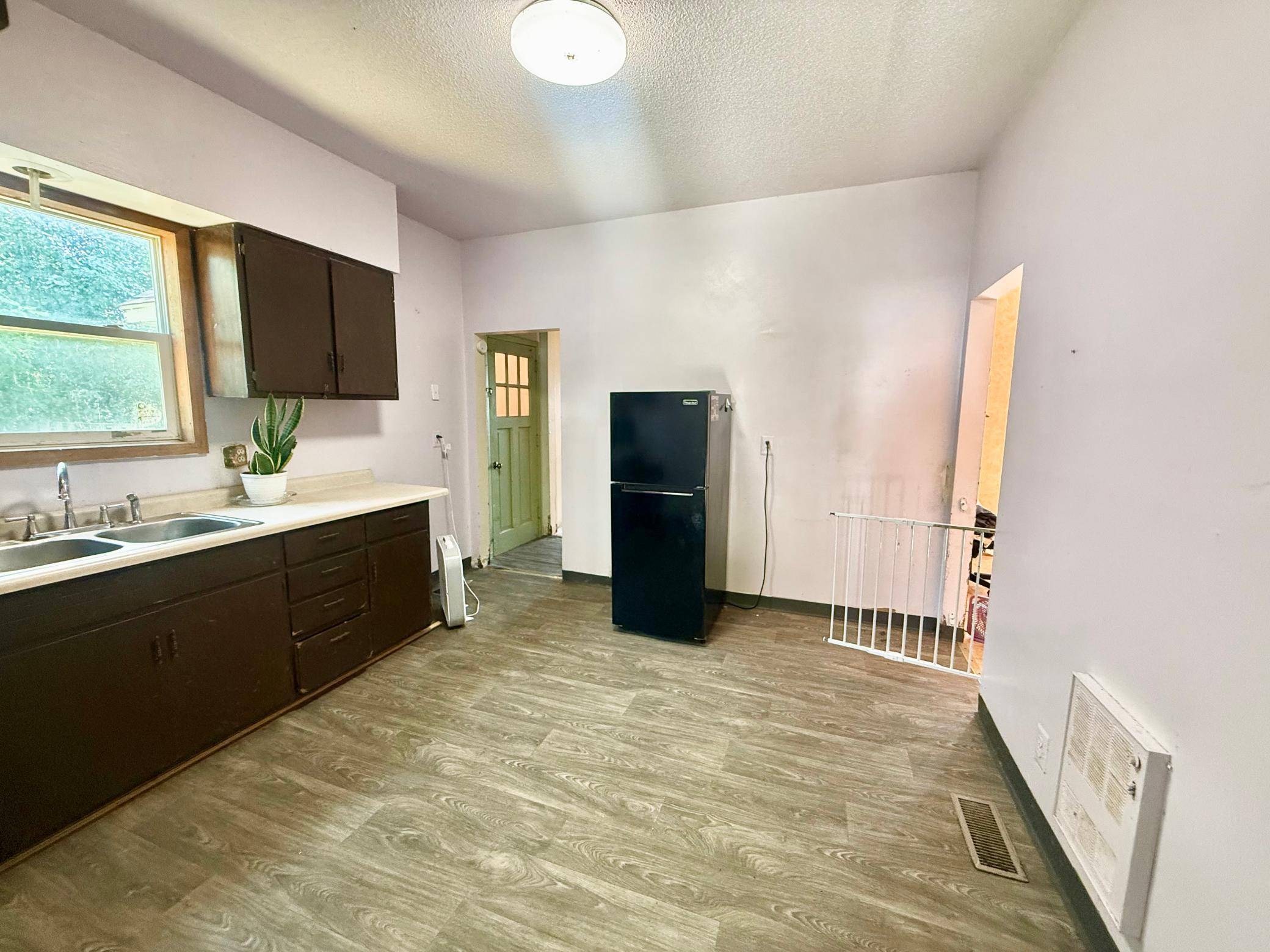 400 High AVE, Willmar, MN 56201