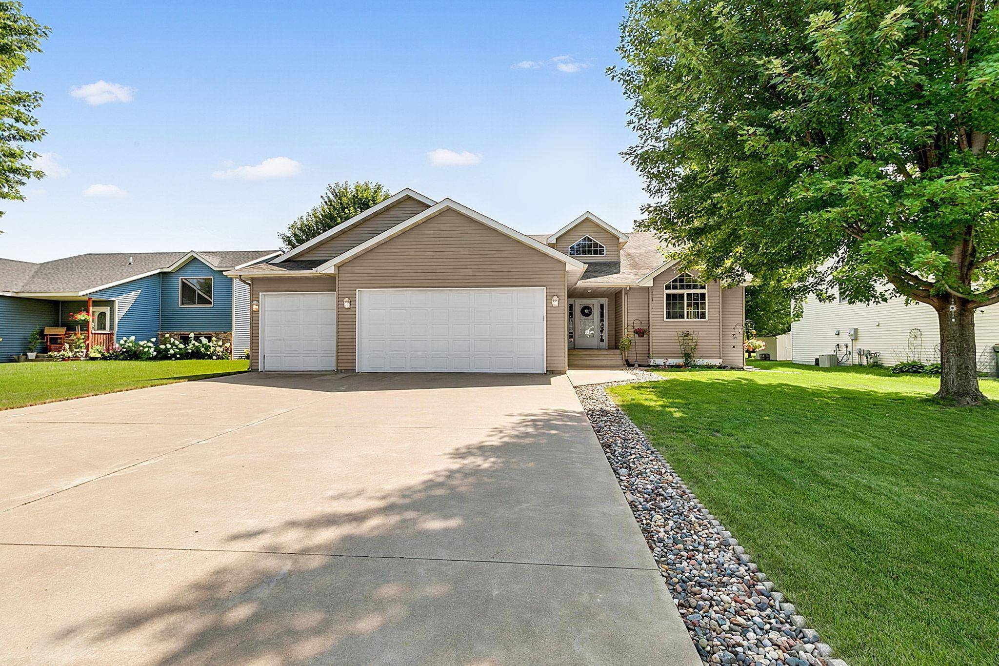 605 Lake Anna DR, Avon, MN 56310
