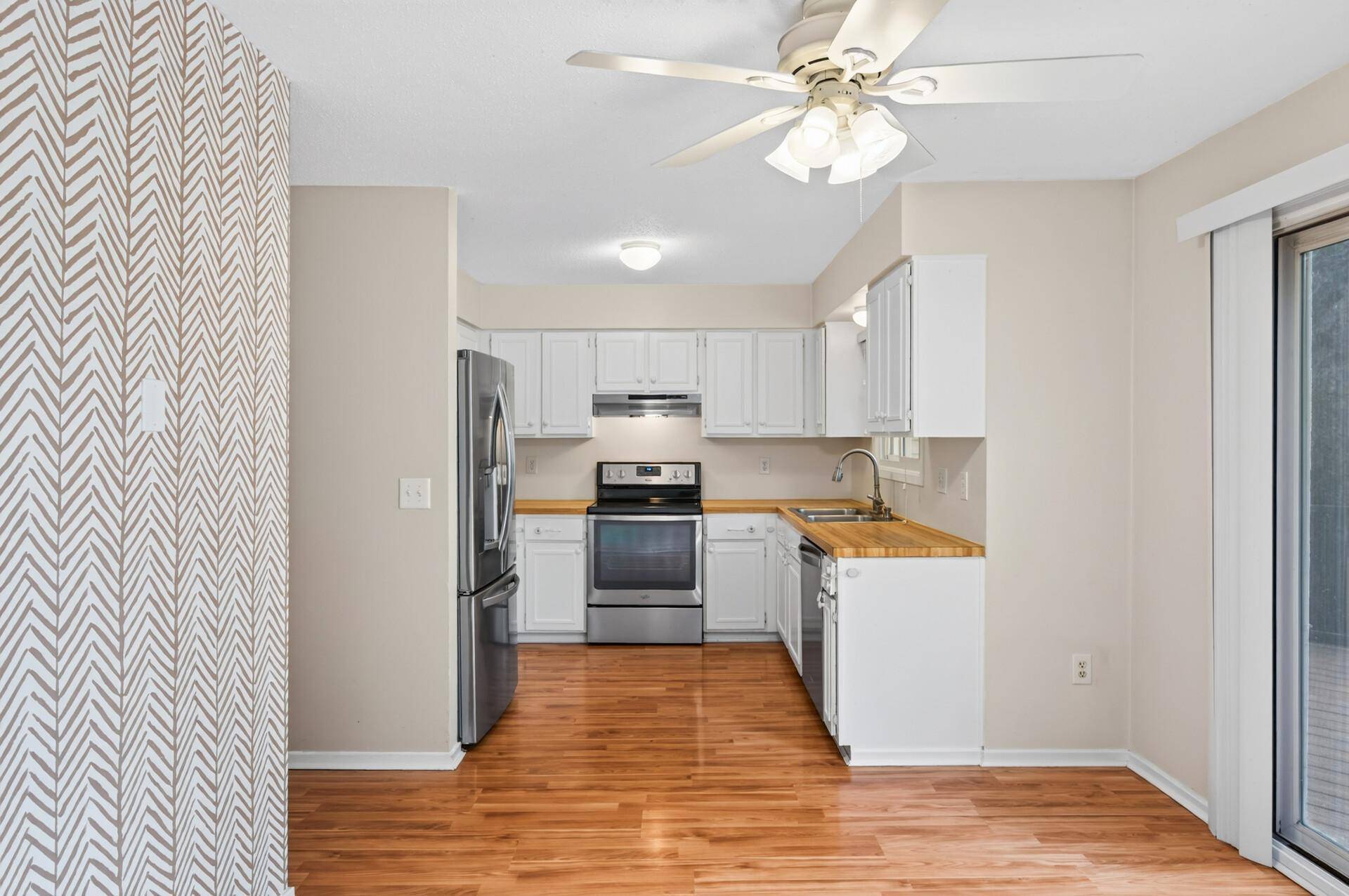 7772 Rimbley RD, Woodbury, MN 55125