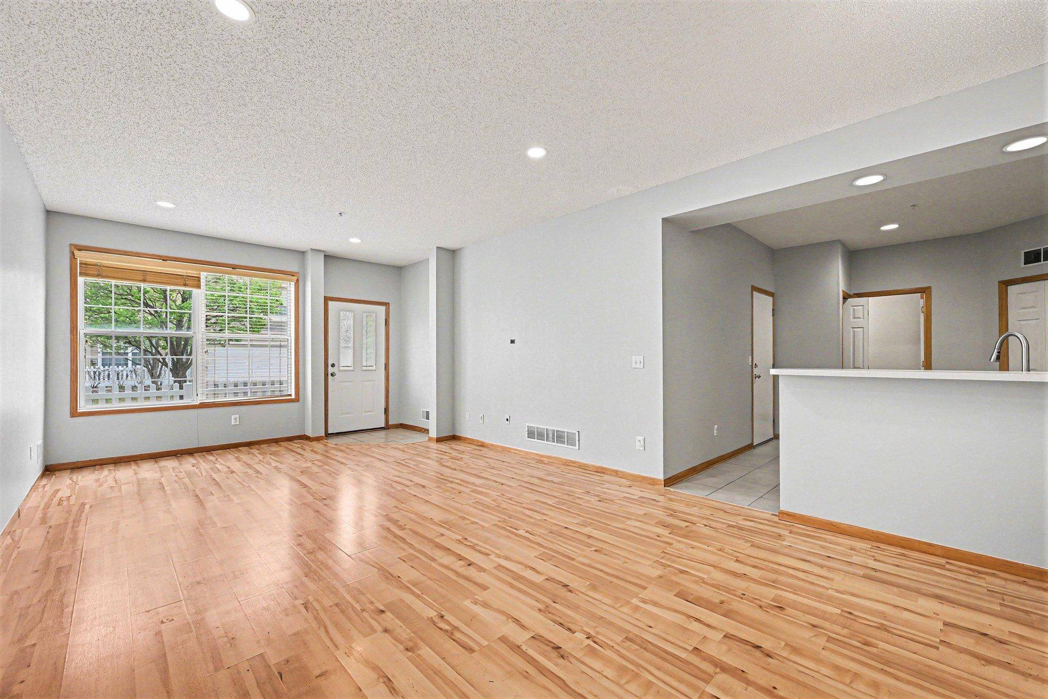11212 Aberdeen ST NE #C, Blaine, MN 55449