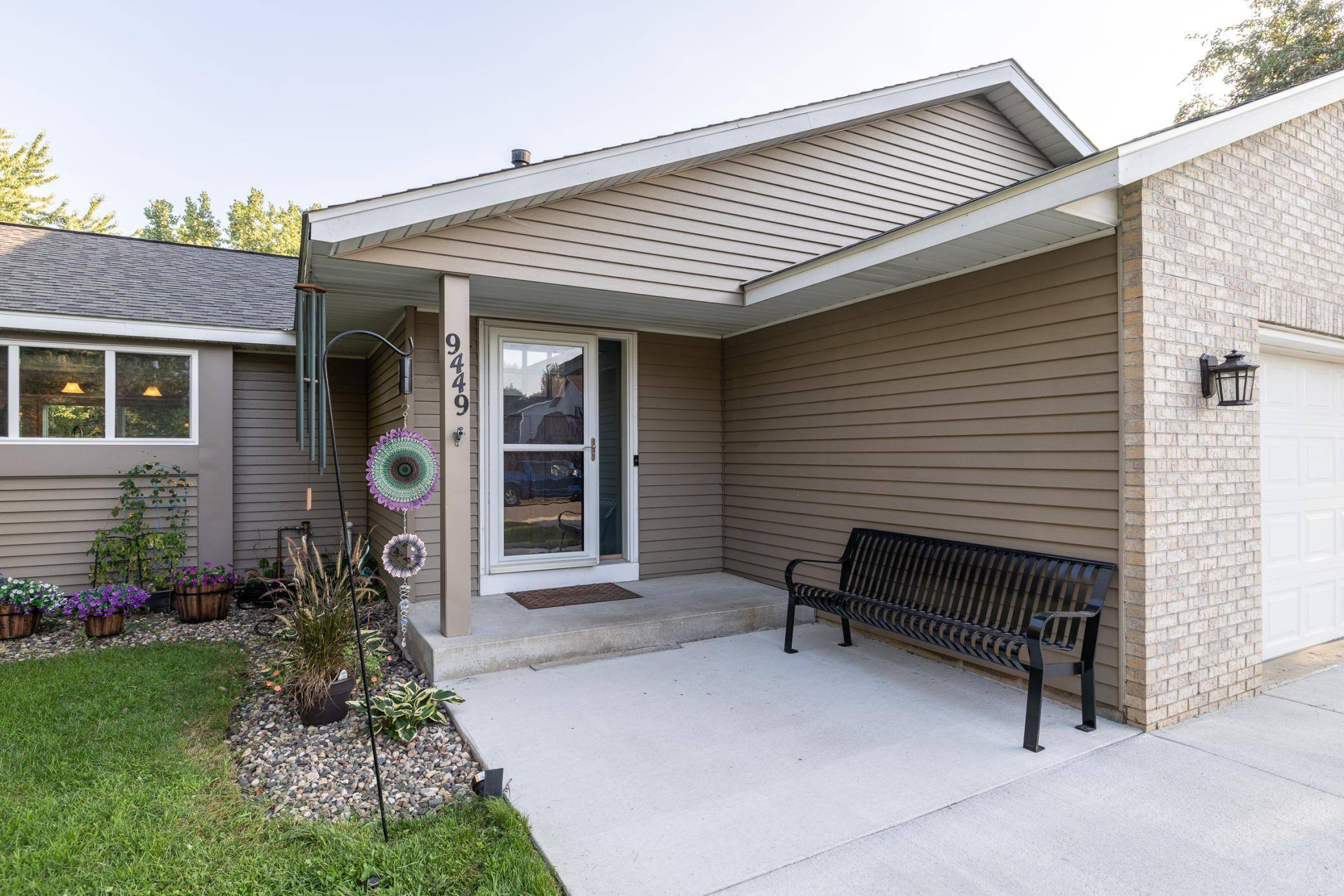 9449 83rd ST S, Cottage Grove, MN 55016