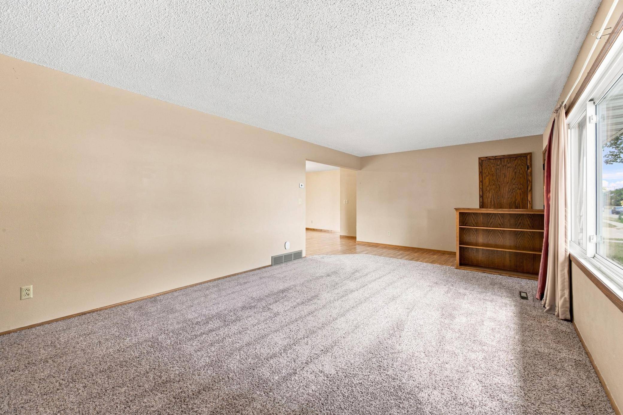 2101 20th ST S, Moorhead, MN 56560