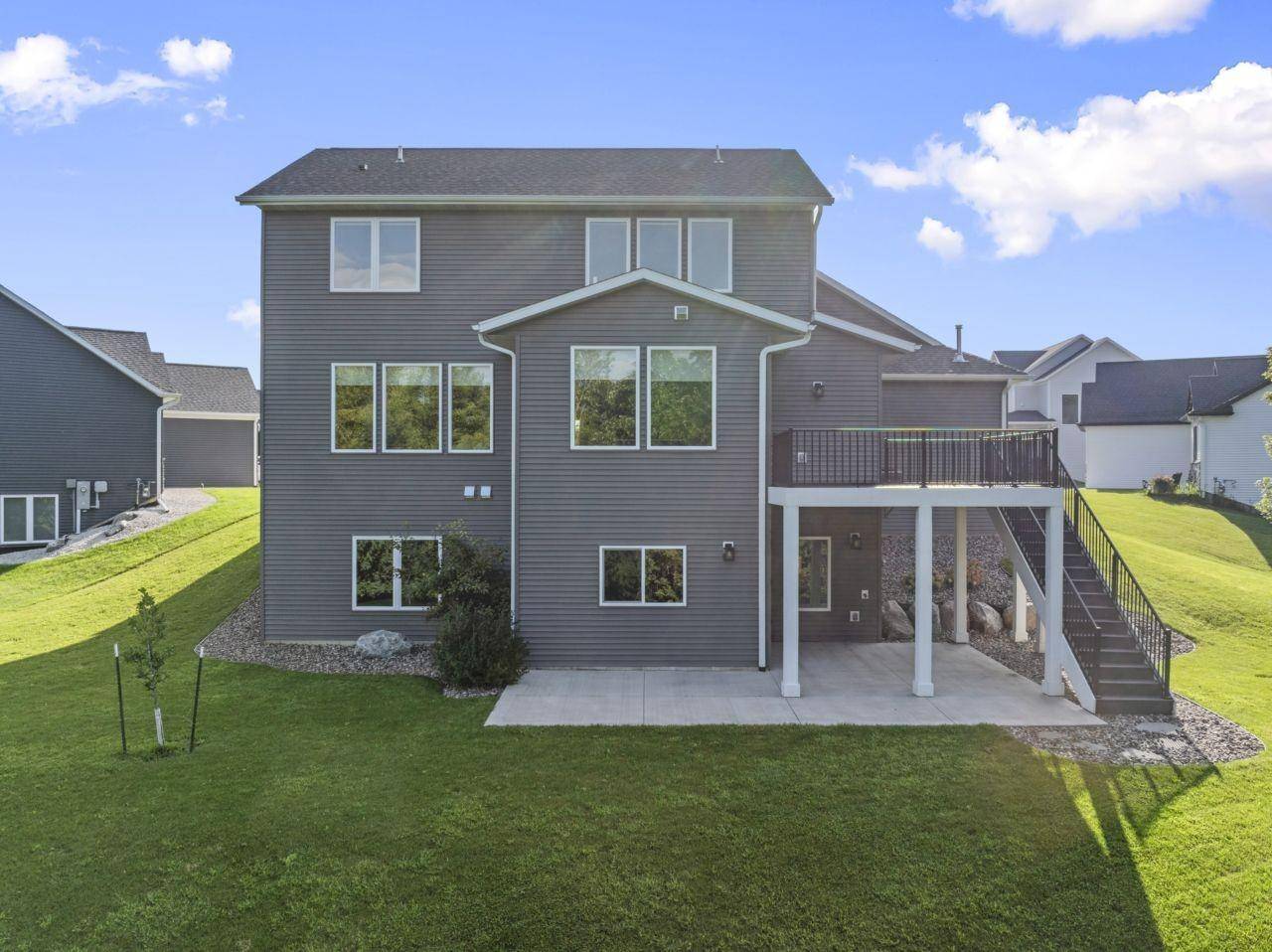 2098 Hagen LN SW, Rochester, MN 55902