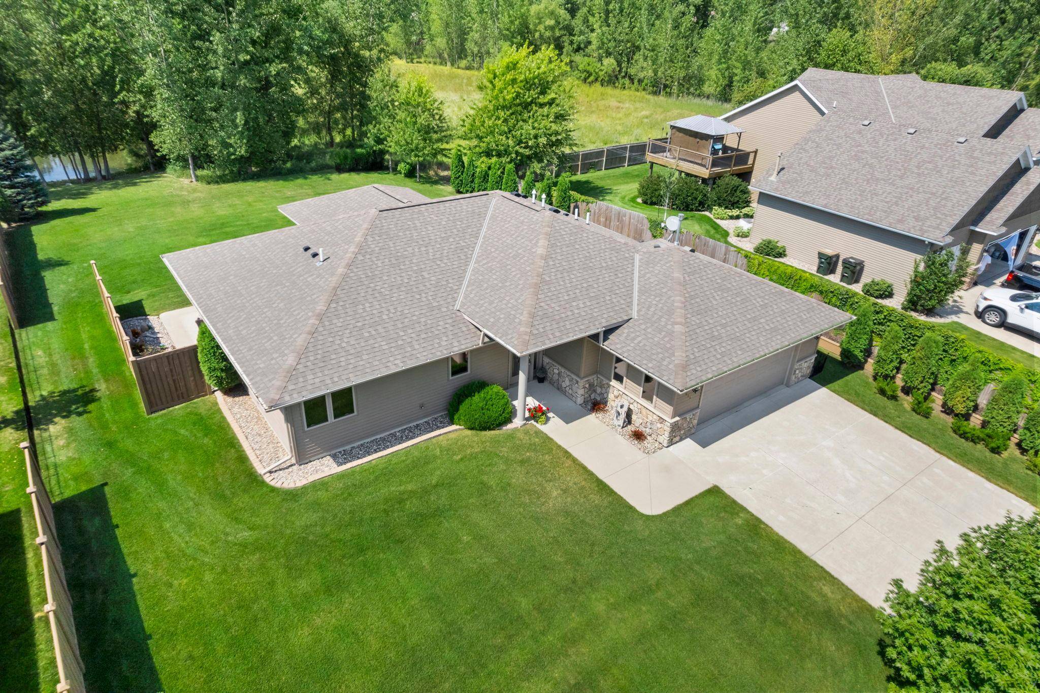 820 Willow DR, Hutchinson, MN 55350