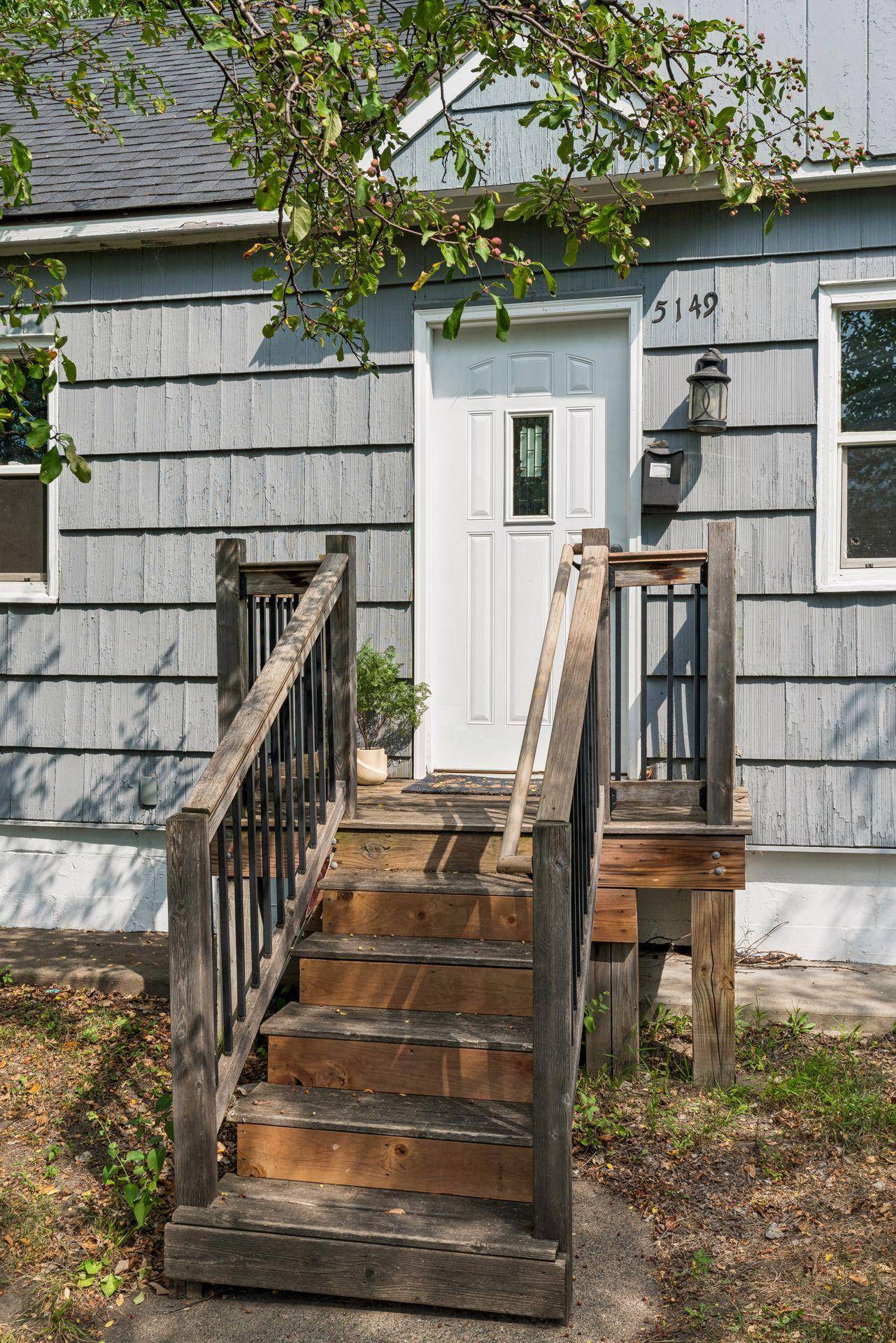 5149 University AVE NE, Columbia Heights, MN 55421