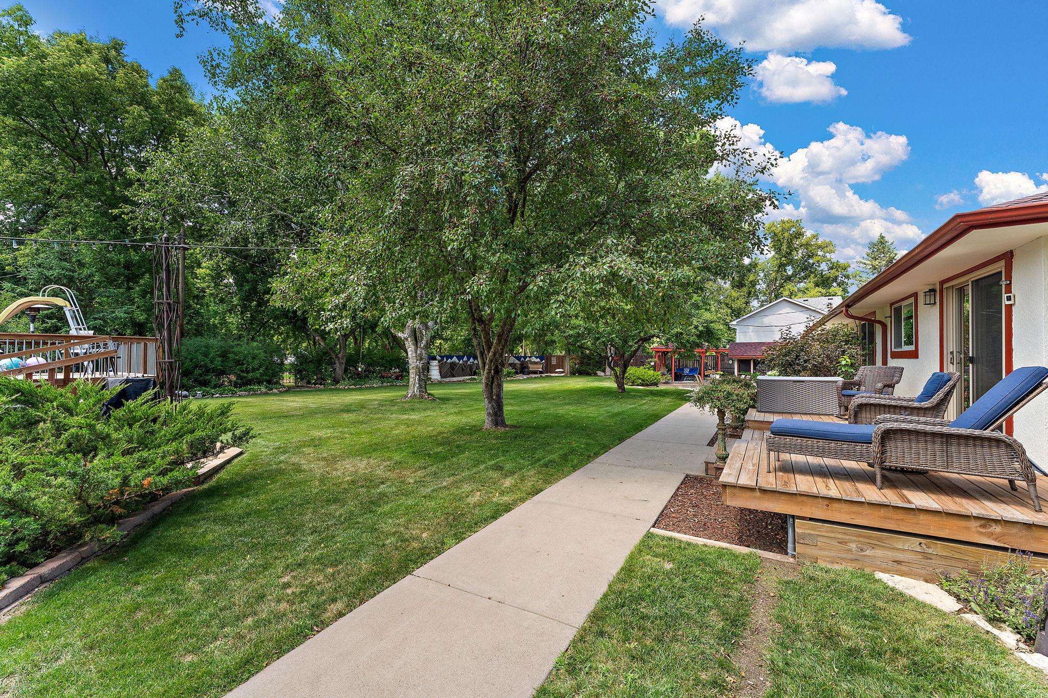 1049 2nd ST, Saint Paul Park, MN 55071
